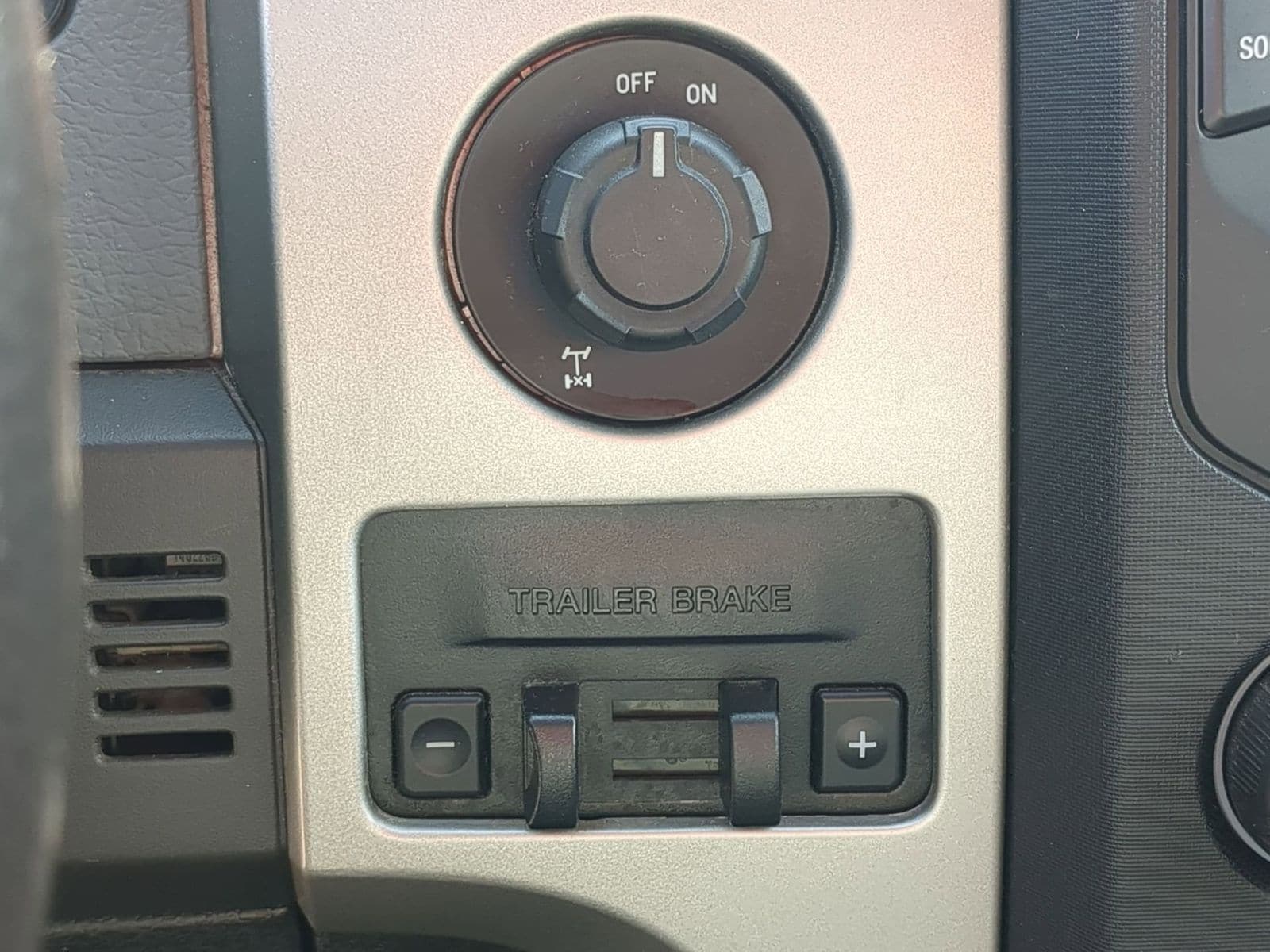 Thumbnail: 2014 Ford F-150 - 31