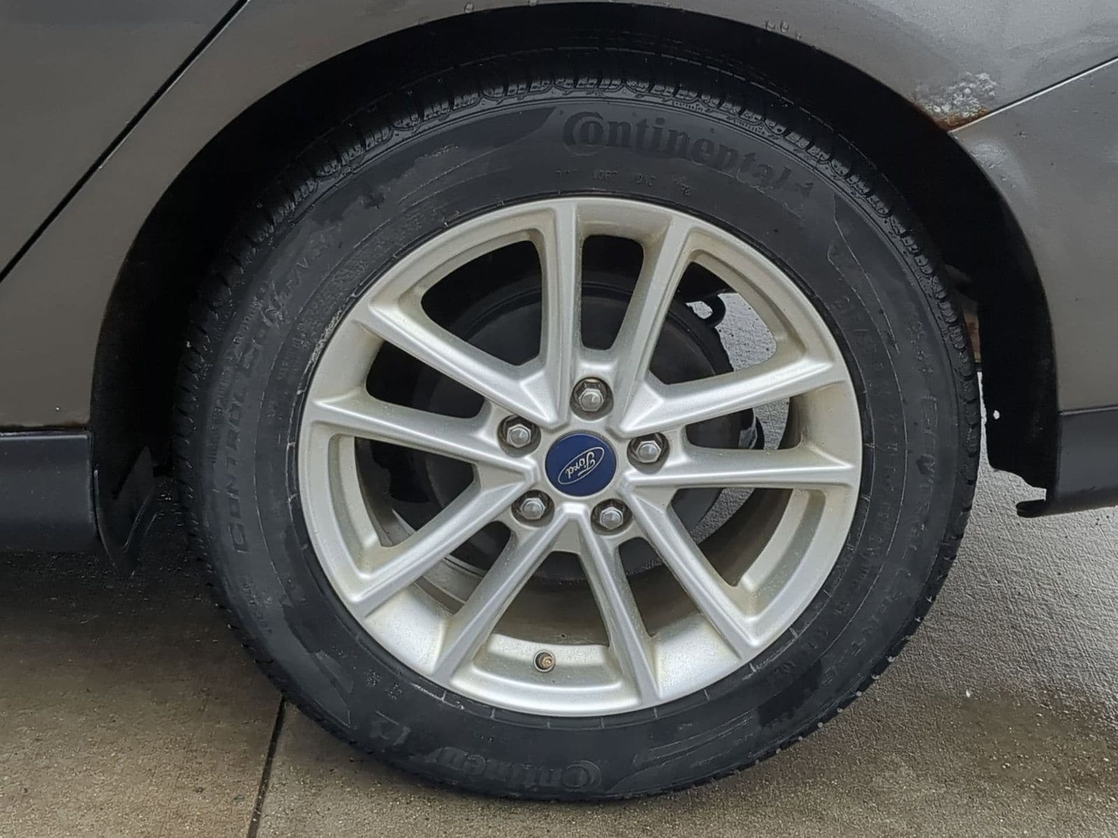 Thumbnail: 2017 Ford Focus - 14