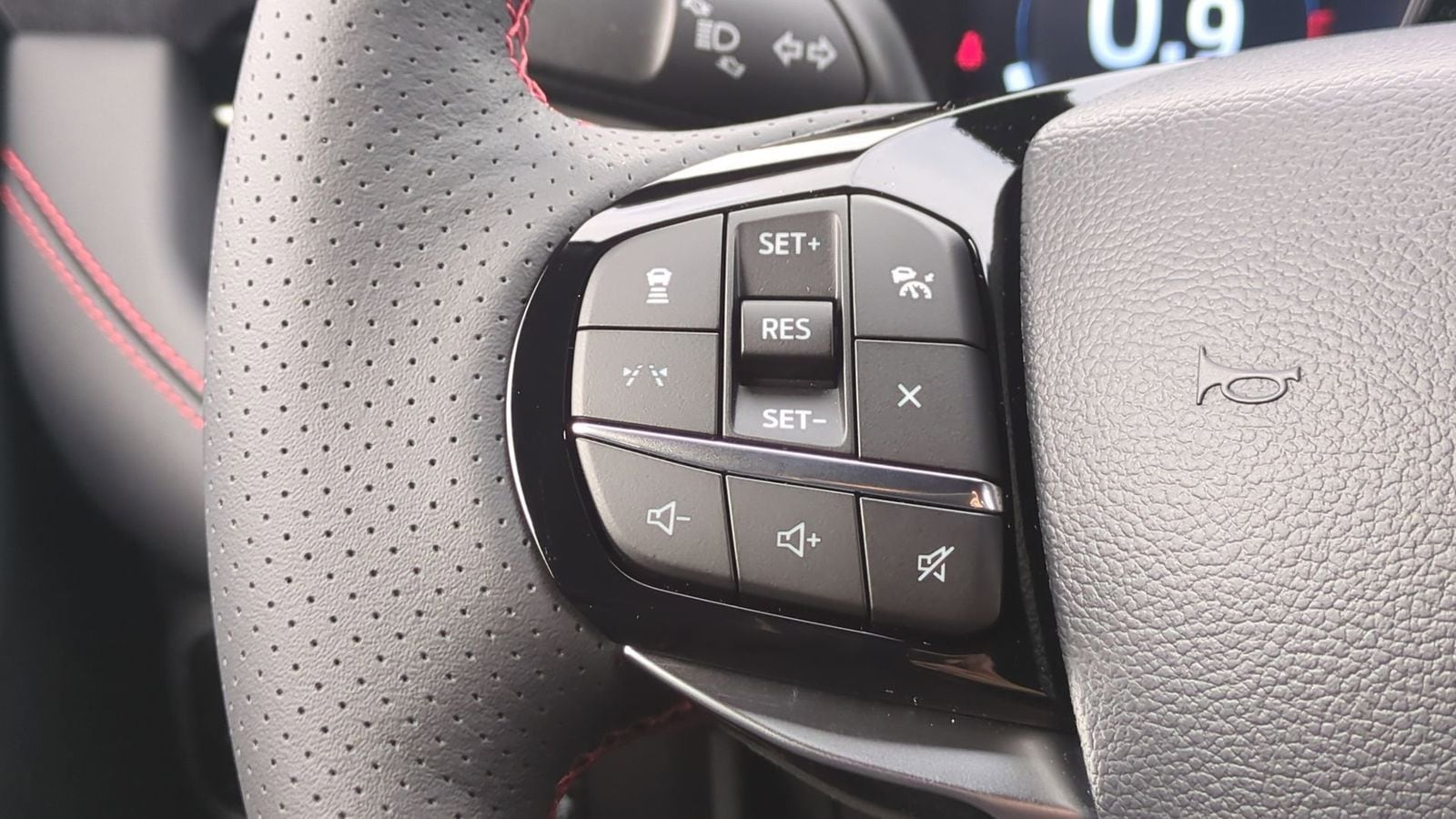 Thumbnail: 2026 Ford Explorer - 21