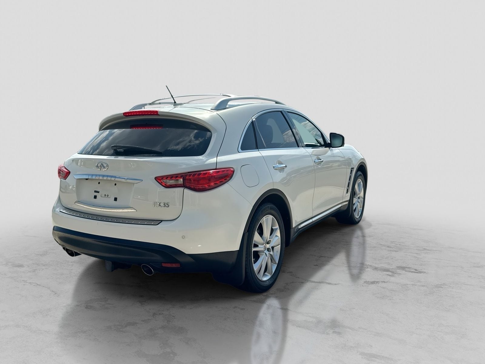 Thumbnail: 2012 INFINITI FX35 - 7