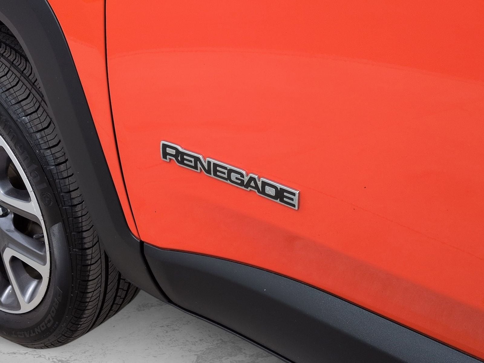 Thumbnail: 2017 Jeep Renegade - 15