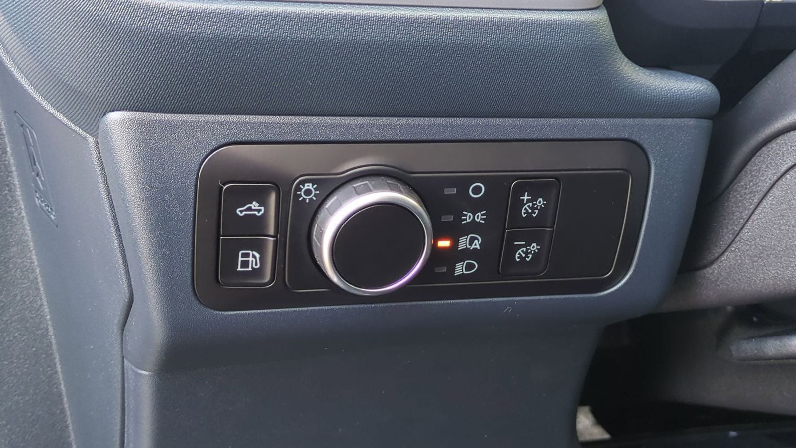 Thumbnail: 2025 Ford Maverick - 15