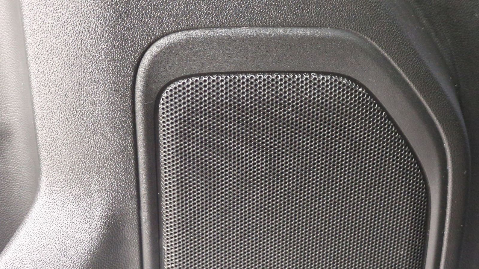 Thumbnail: 2021 Chevrolet Silverado 1500 - 32