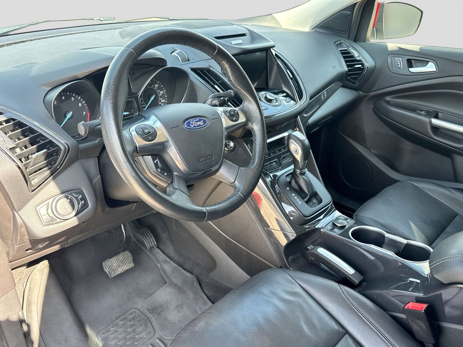Used 2016 Ford Escape Titanium with VIN 1FMCU9JX3GUB57246 for sale in Ferndale, MI