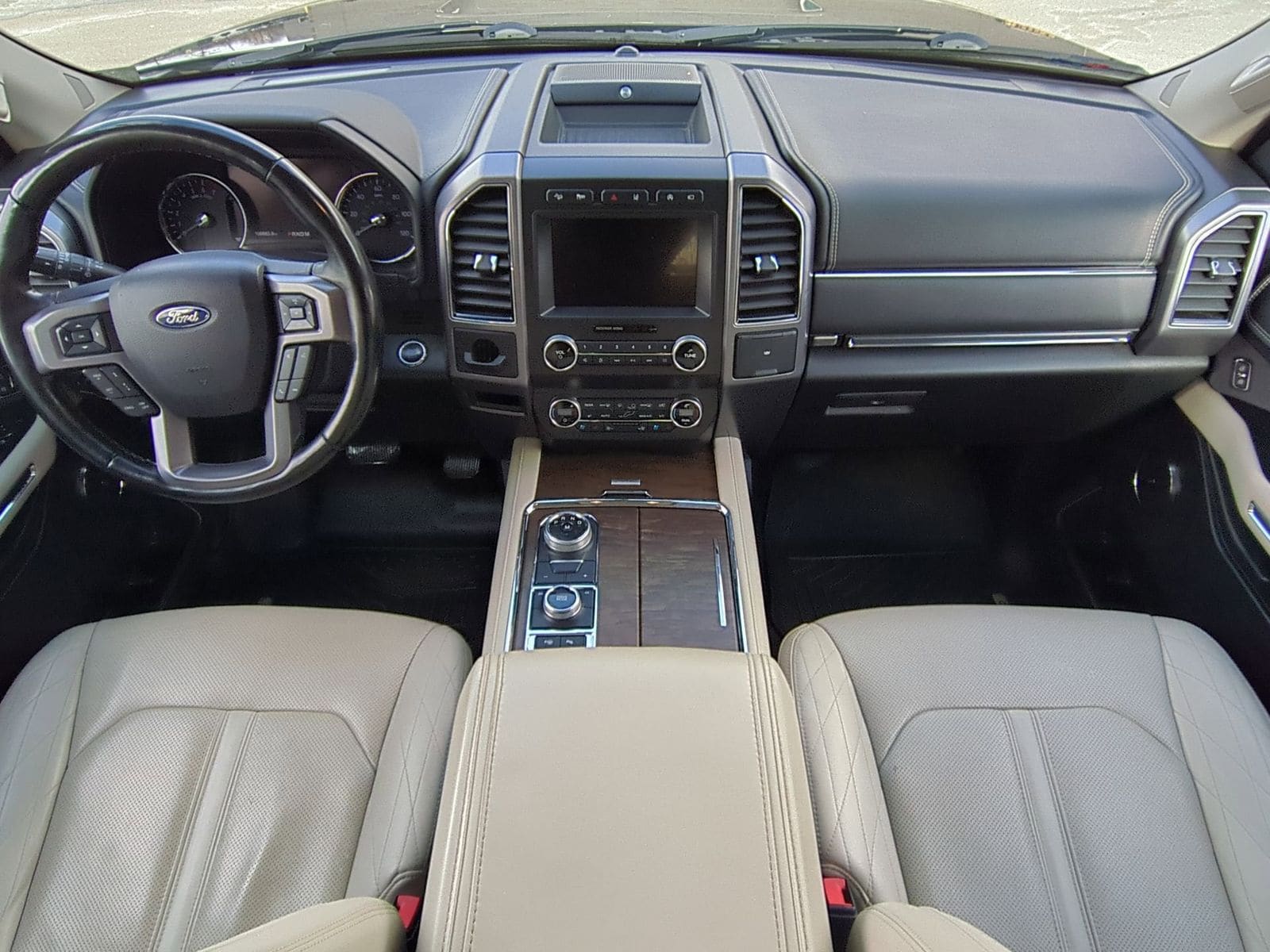 Thumbnail: 2019 Ford Expedition - 17