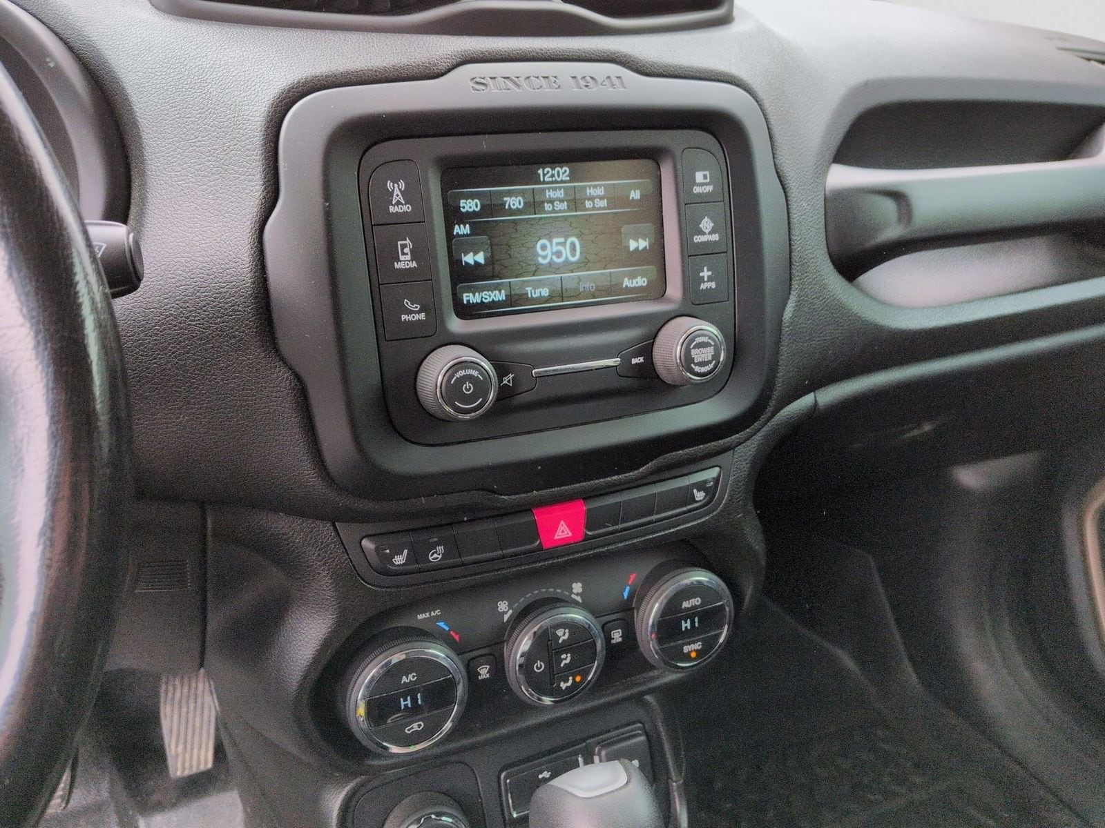 Thumbnail: 2017 Jeep Renegade - 33