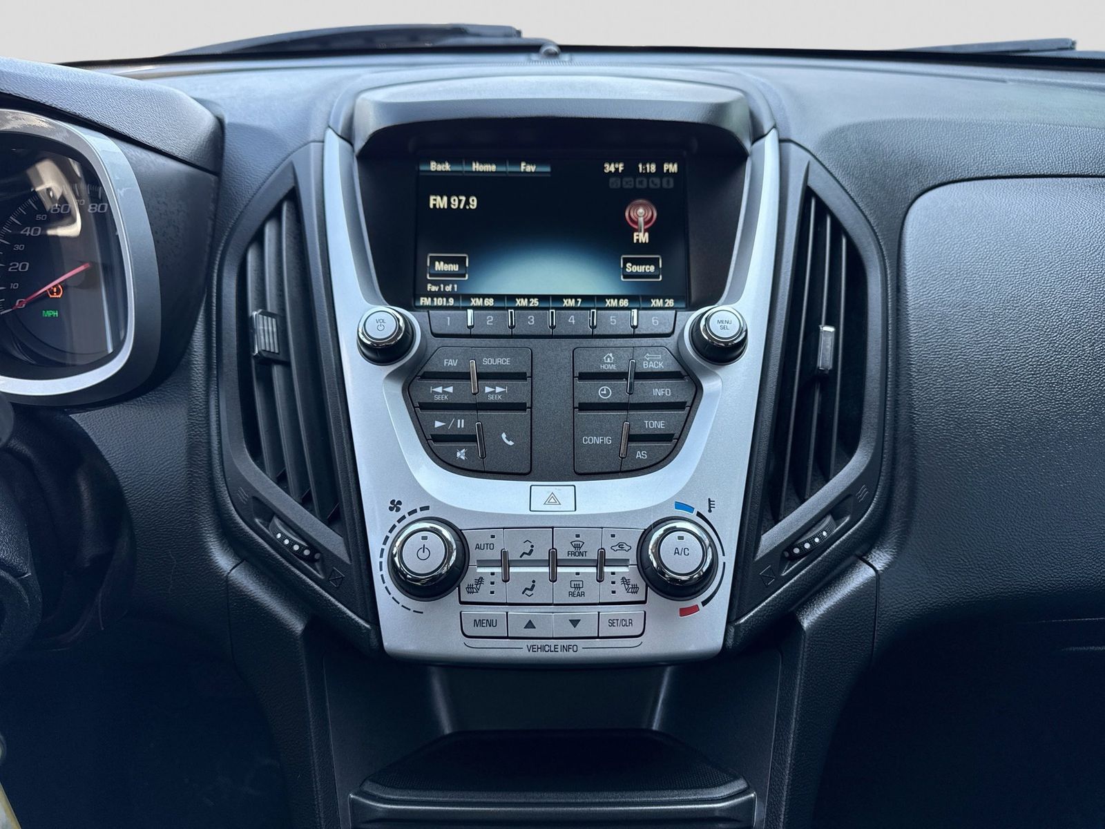 Thumbnail: 2017 Chevrolet Equinox - 25