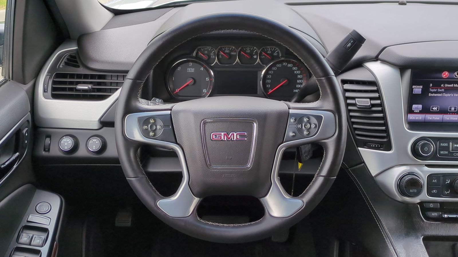 Thumbnail: 2015 GMC Yukon - 23