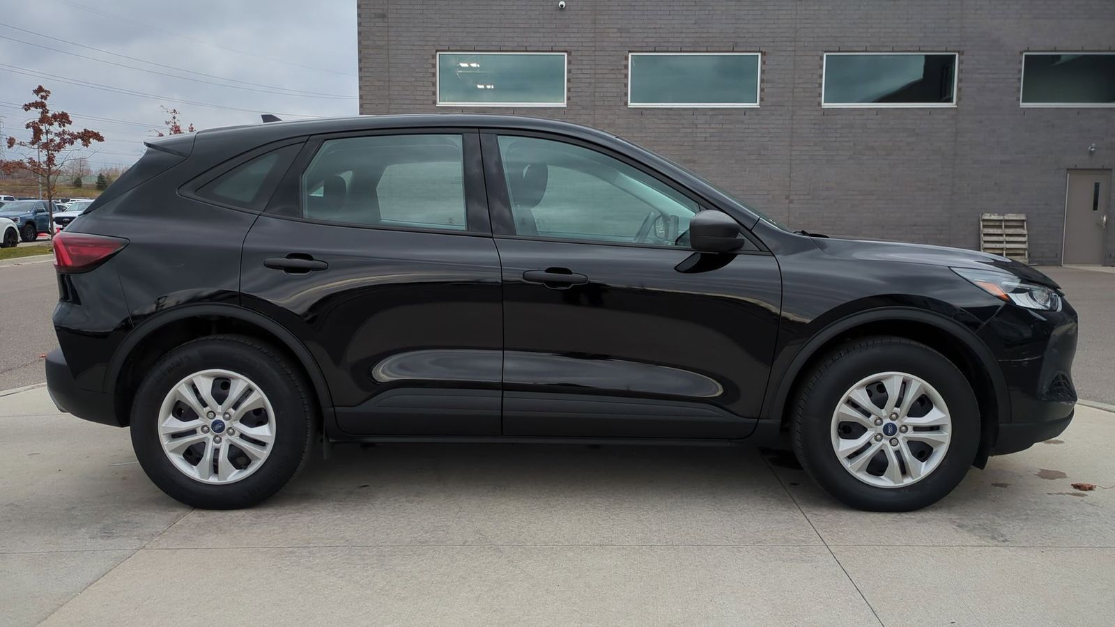 Thumbnail: 2023 Ford Escape - 3