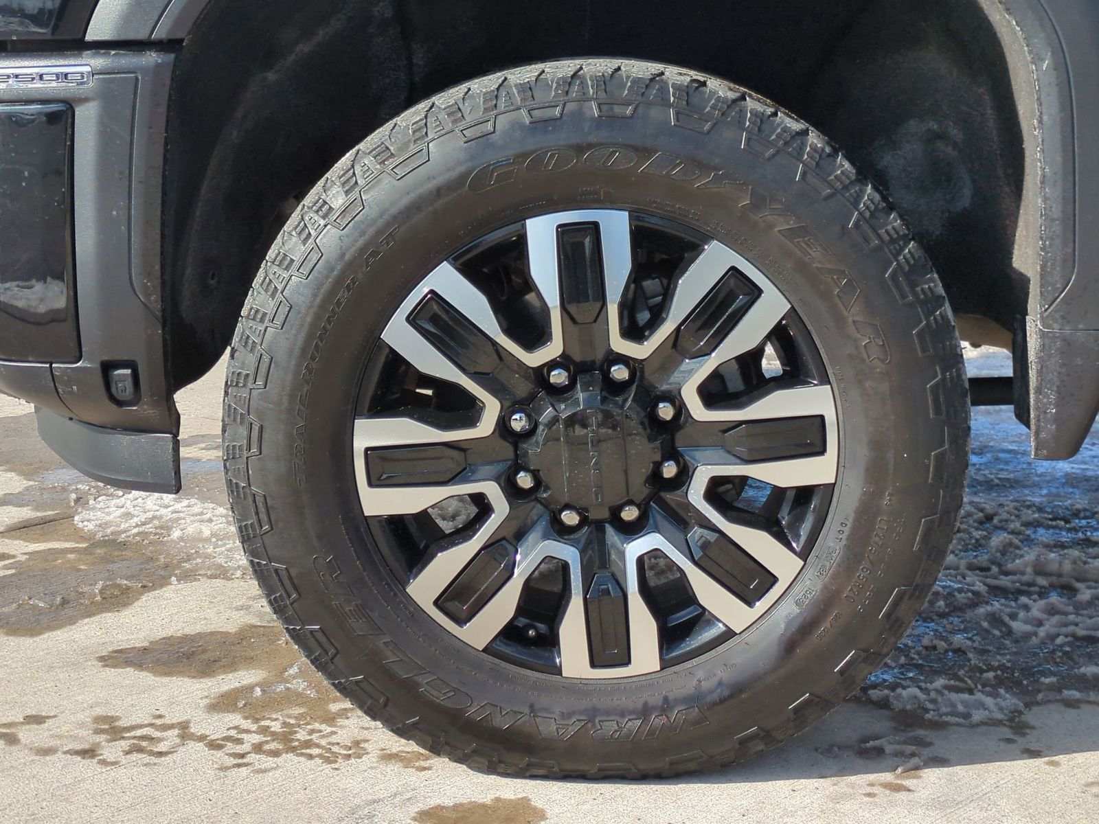 Thumbnail: 2024 GMC Sierra 2500 - 17