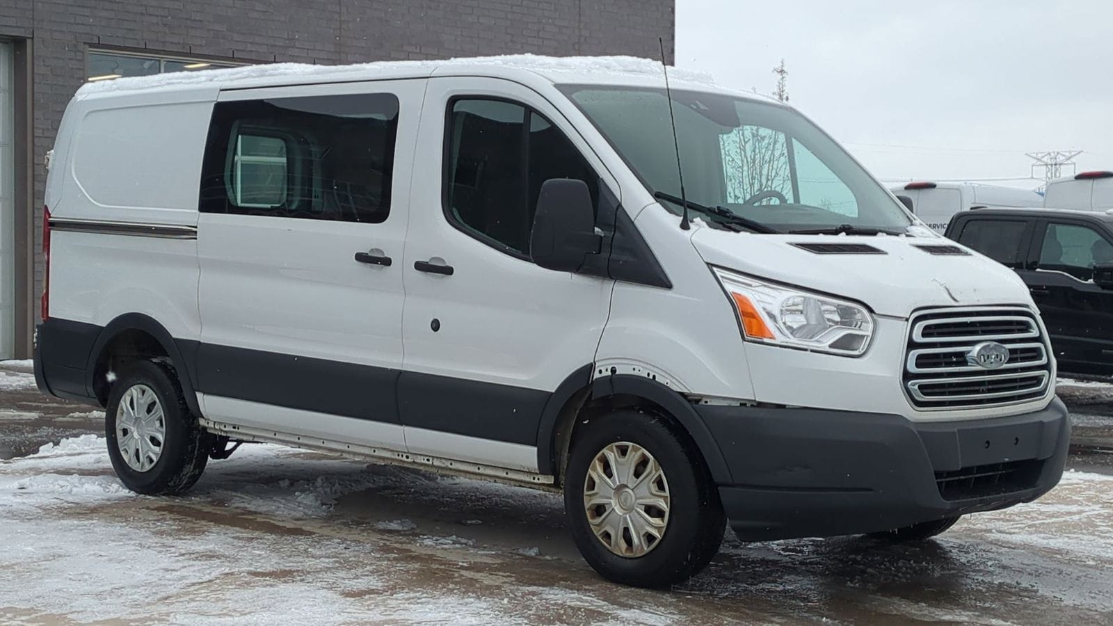 Thumbnail: 2018 Ford Transit Series - 10
