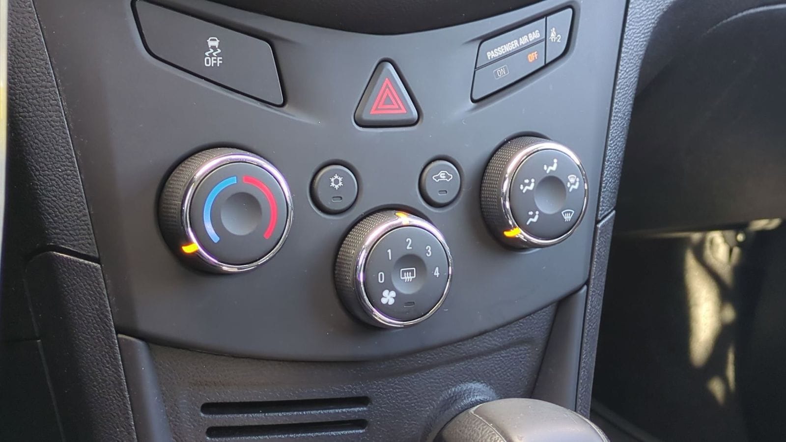 Thumbnail: 2016 Chevrolet Trax - 30