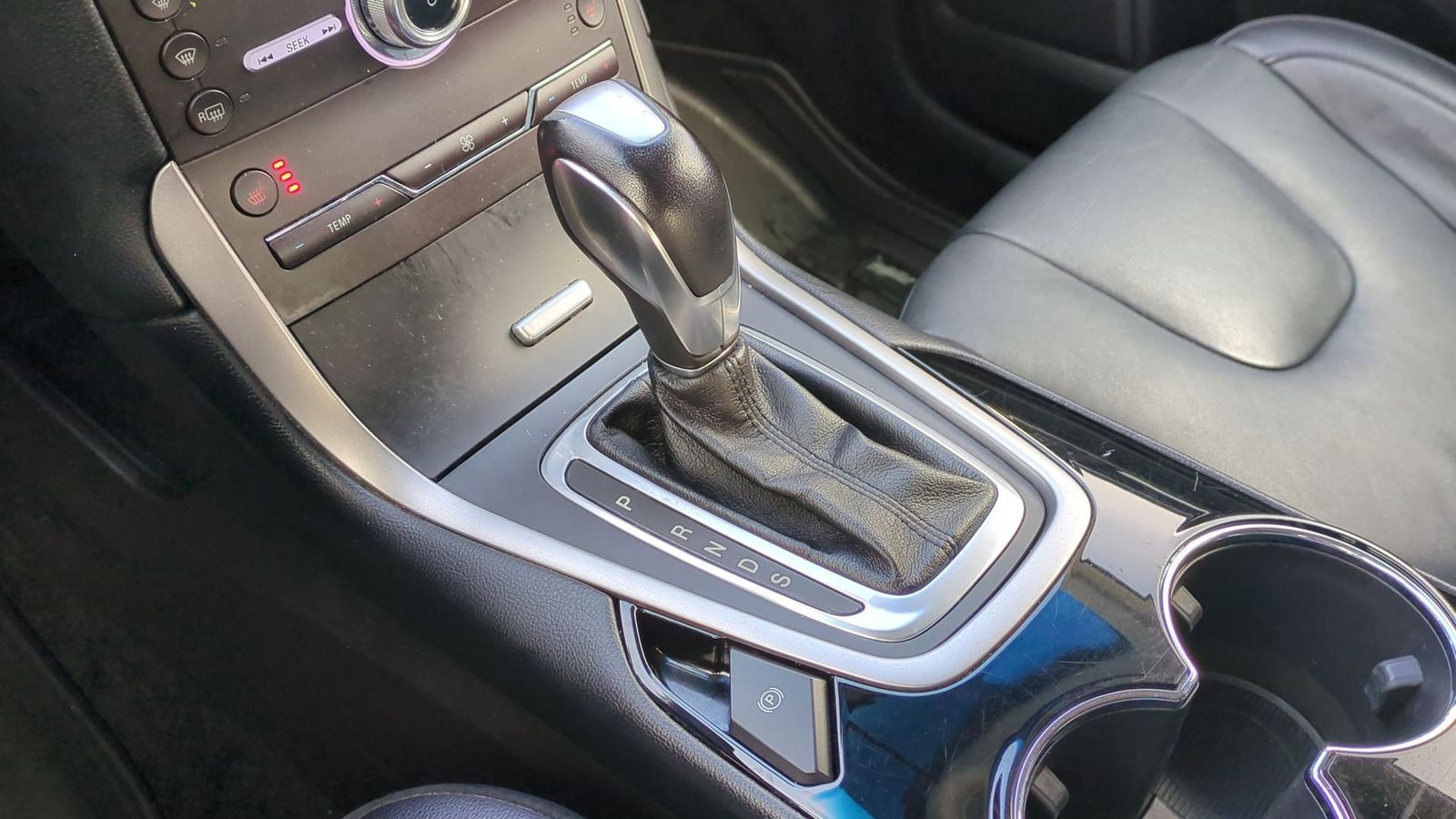 Thumbnail: 2018 Ford Edge - 34