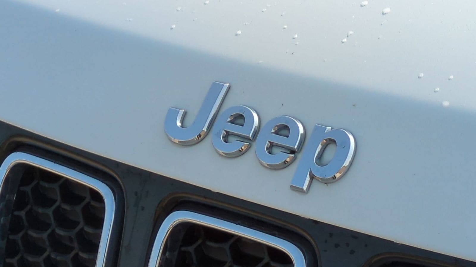 Thumbnail: 2018 Jeep Compass - 12