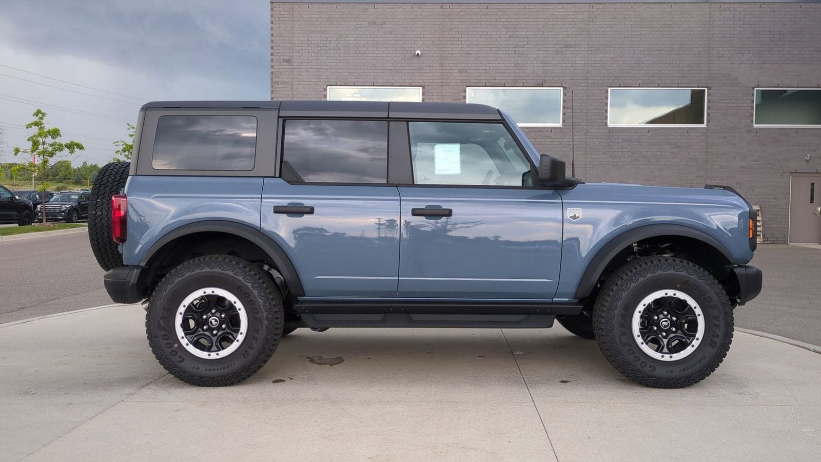 Thumbnail: 2025 Ford Bronco - 7