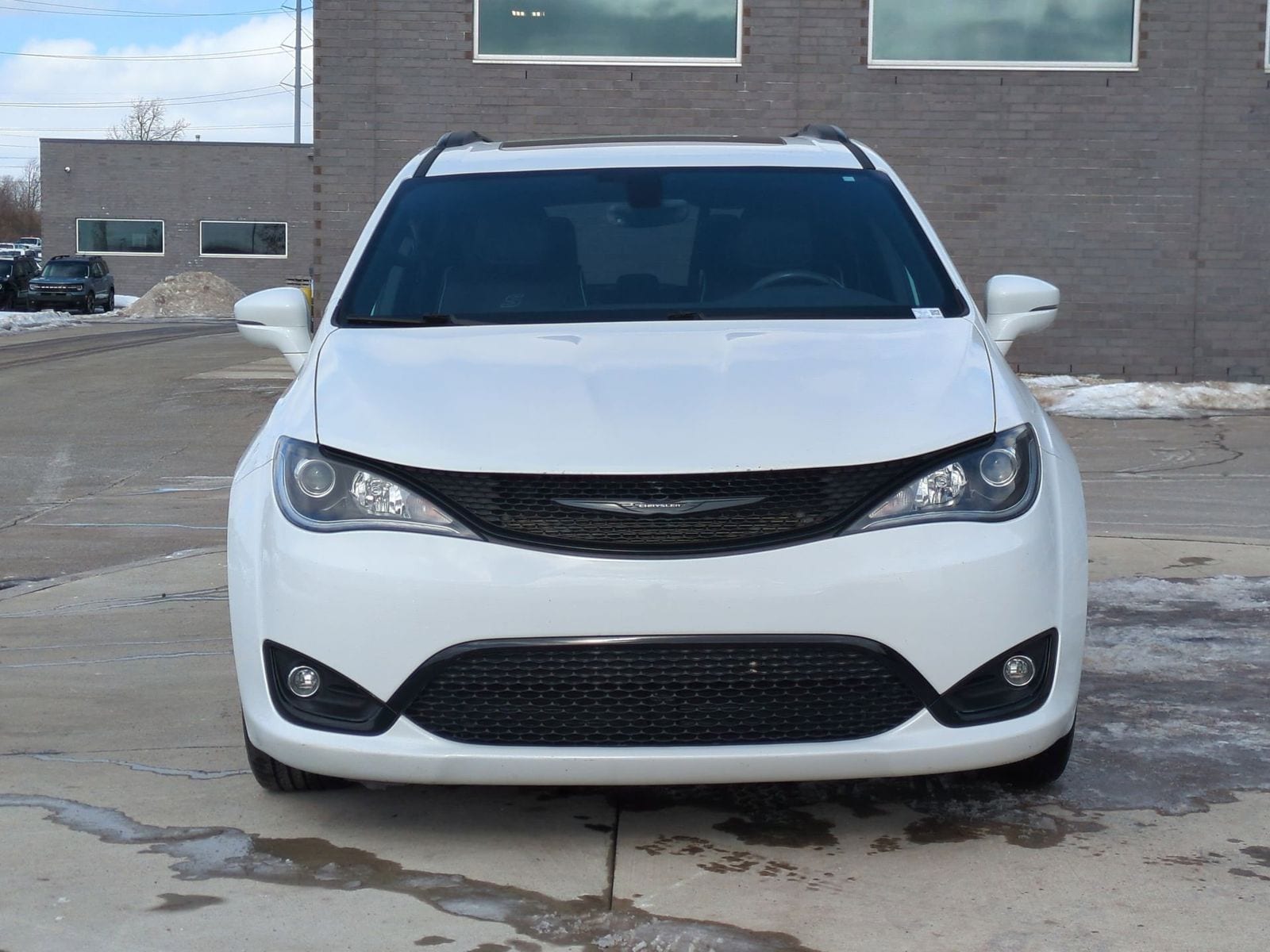 Thumbnail: 2019 Chrysler Pacifica - 12