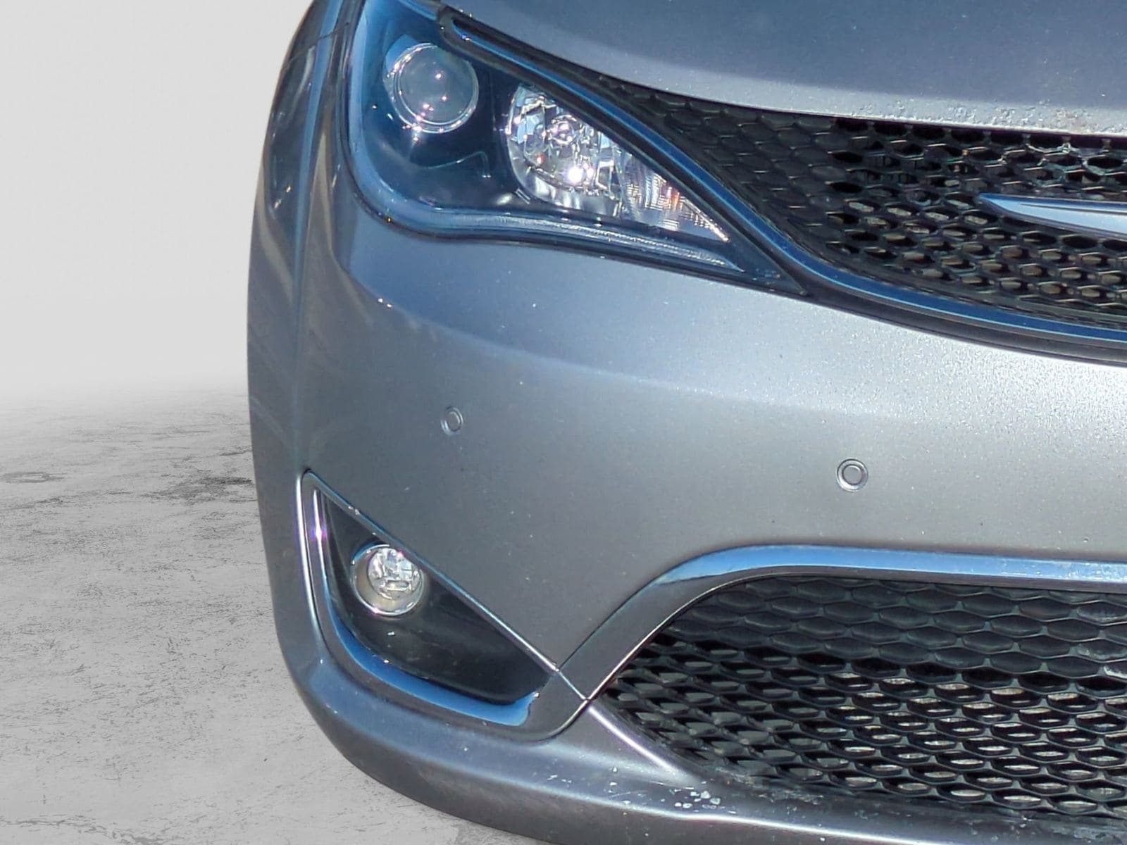 Thumbnail: 2017 Chrysler Pacifica - 13