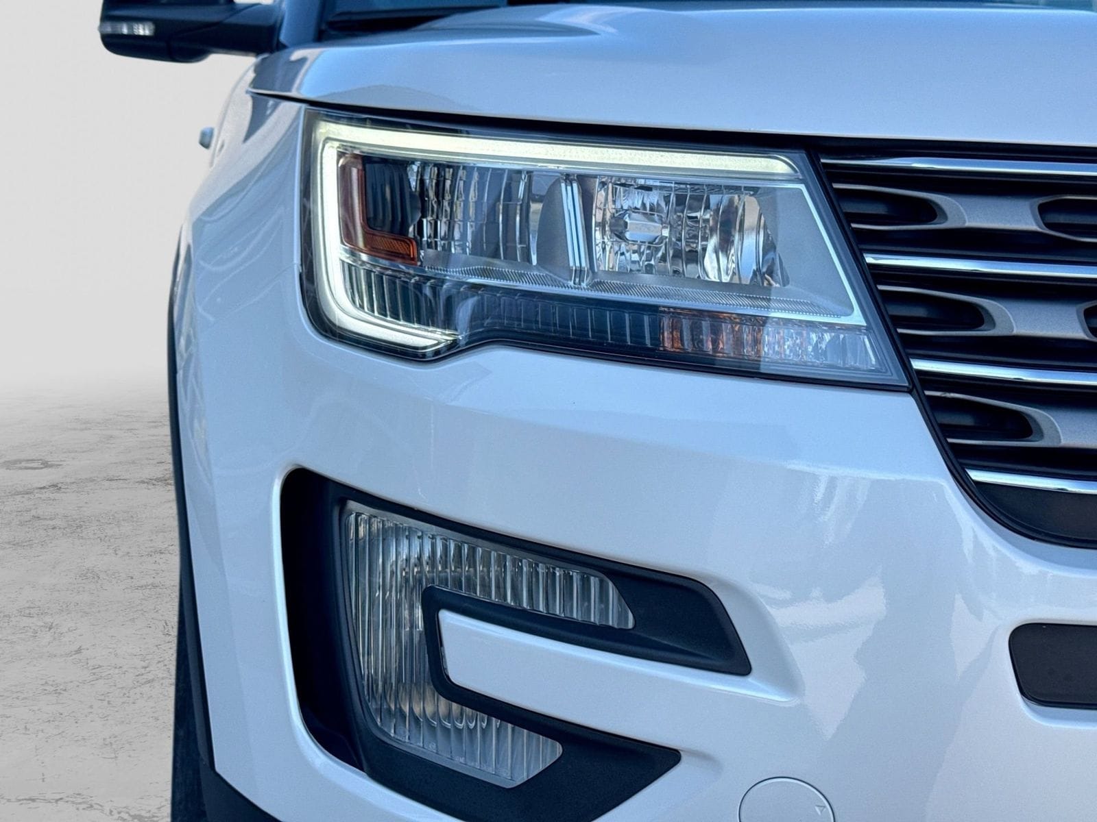 Thumbnail: 2017 Ford Explorer - 10