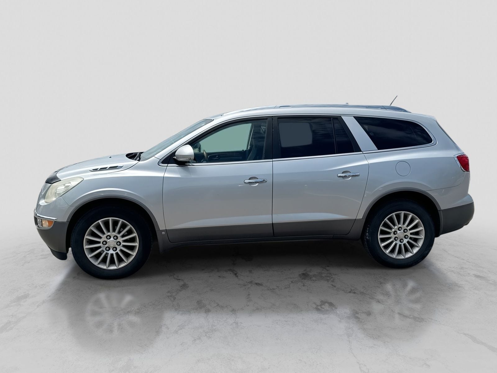 Thumbnail: 2010 Buick Enclave - 3