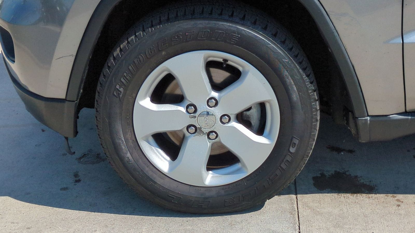 Thumbnail: 2011 Jeep Grand Cherokee - 14