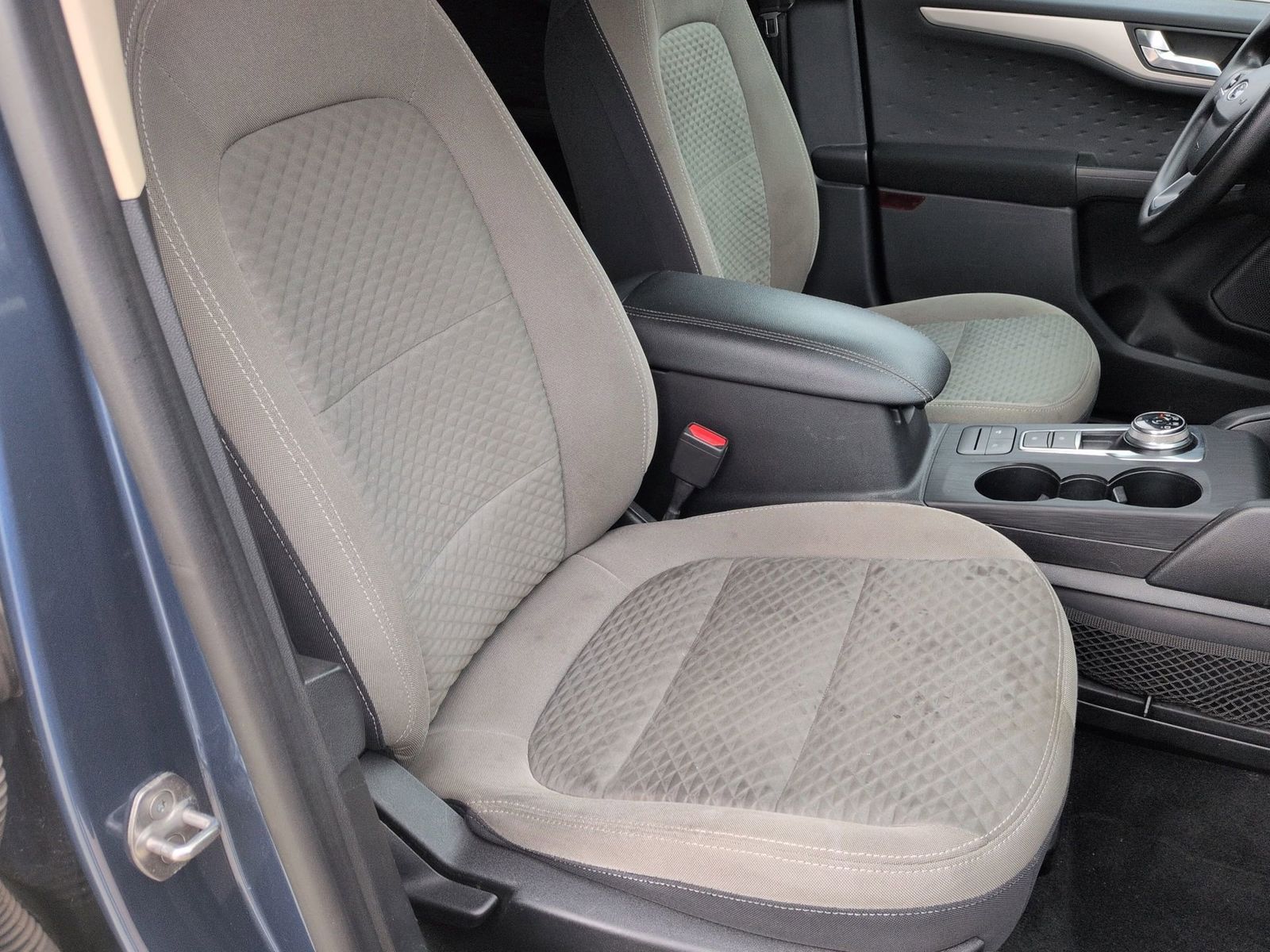 Thumbnail: 2020 Ford Escape - 21