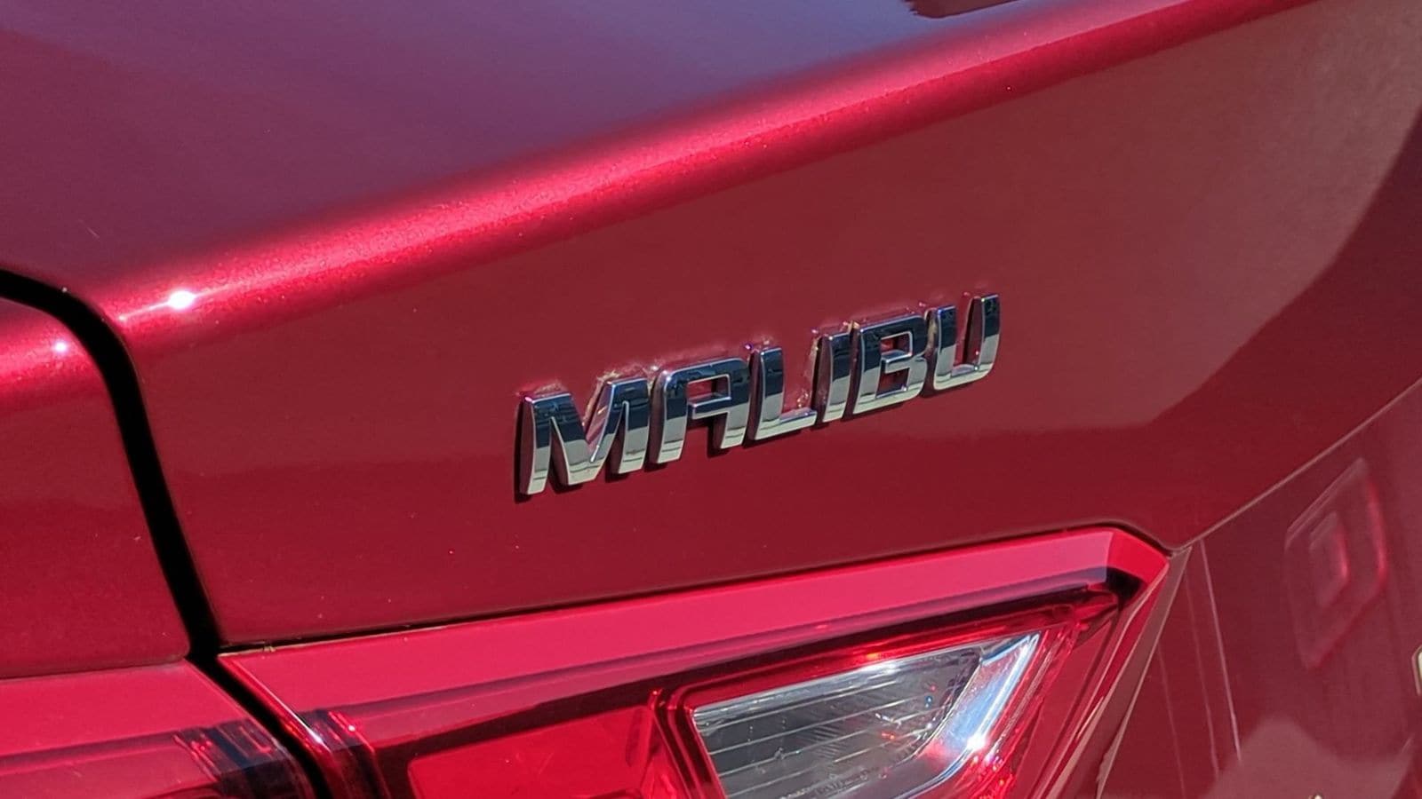 Thumbnail: 2018 Chevrolet Malibu - 12