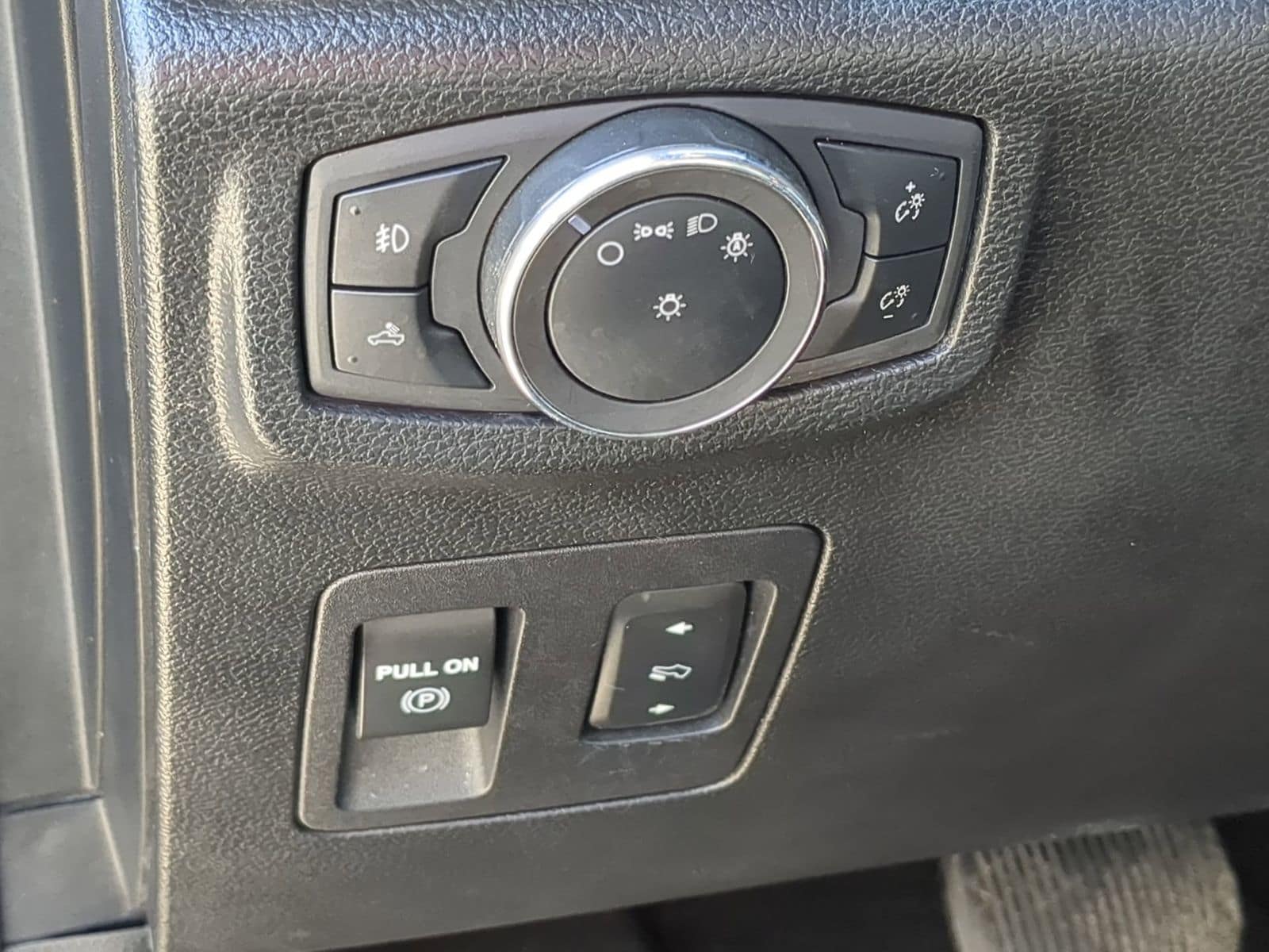 Thumbnail: 2018 Ford F-150 - 23