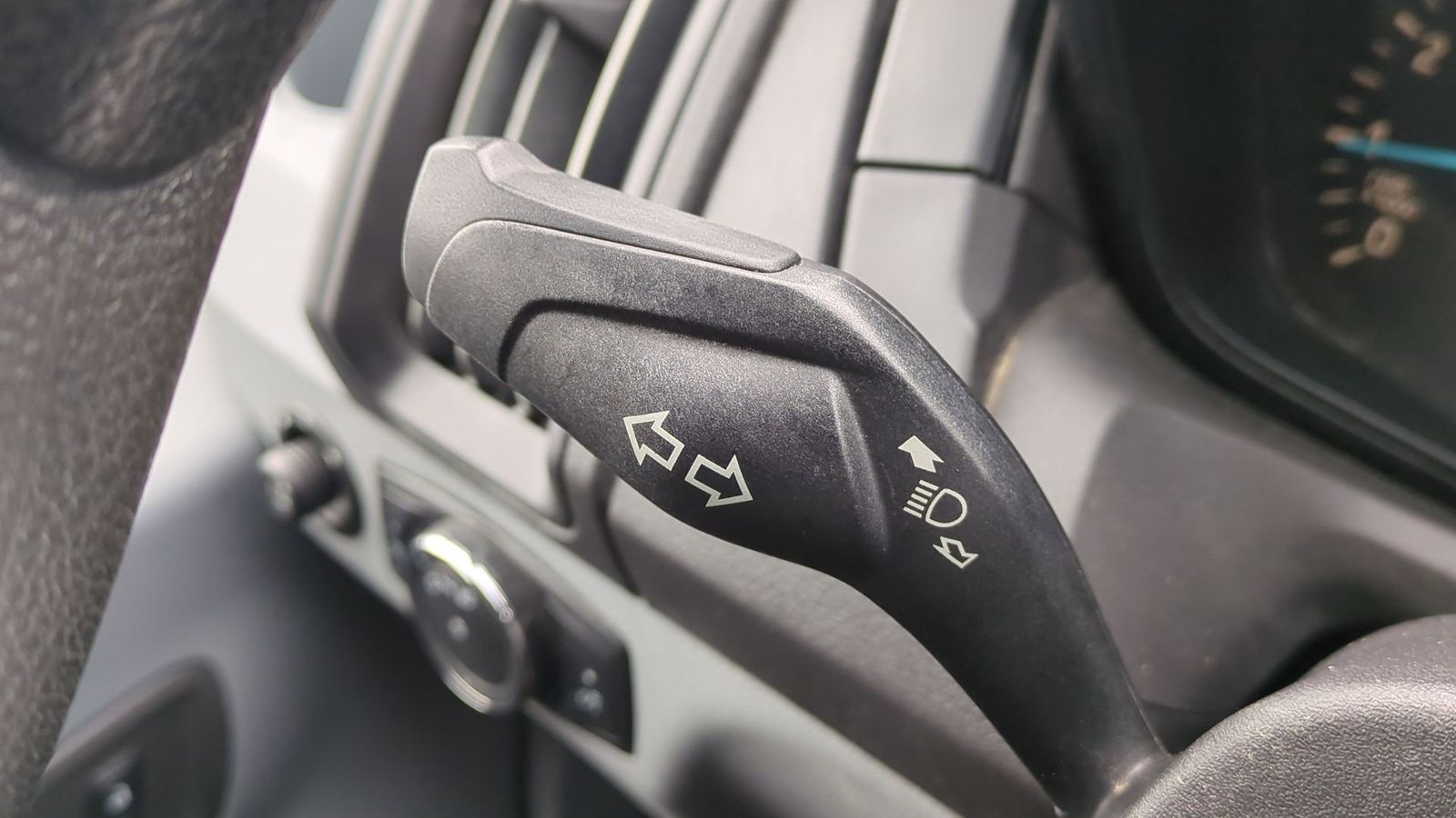 Thumbnail: 2018 Ford Transit Series - 24