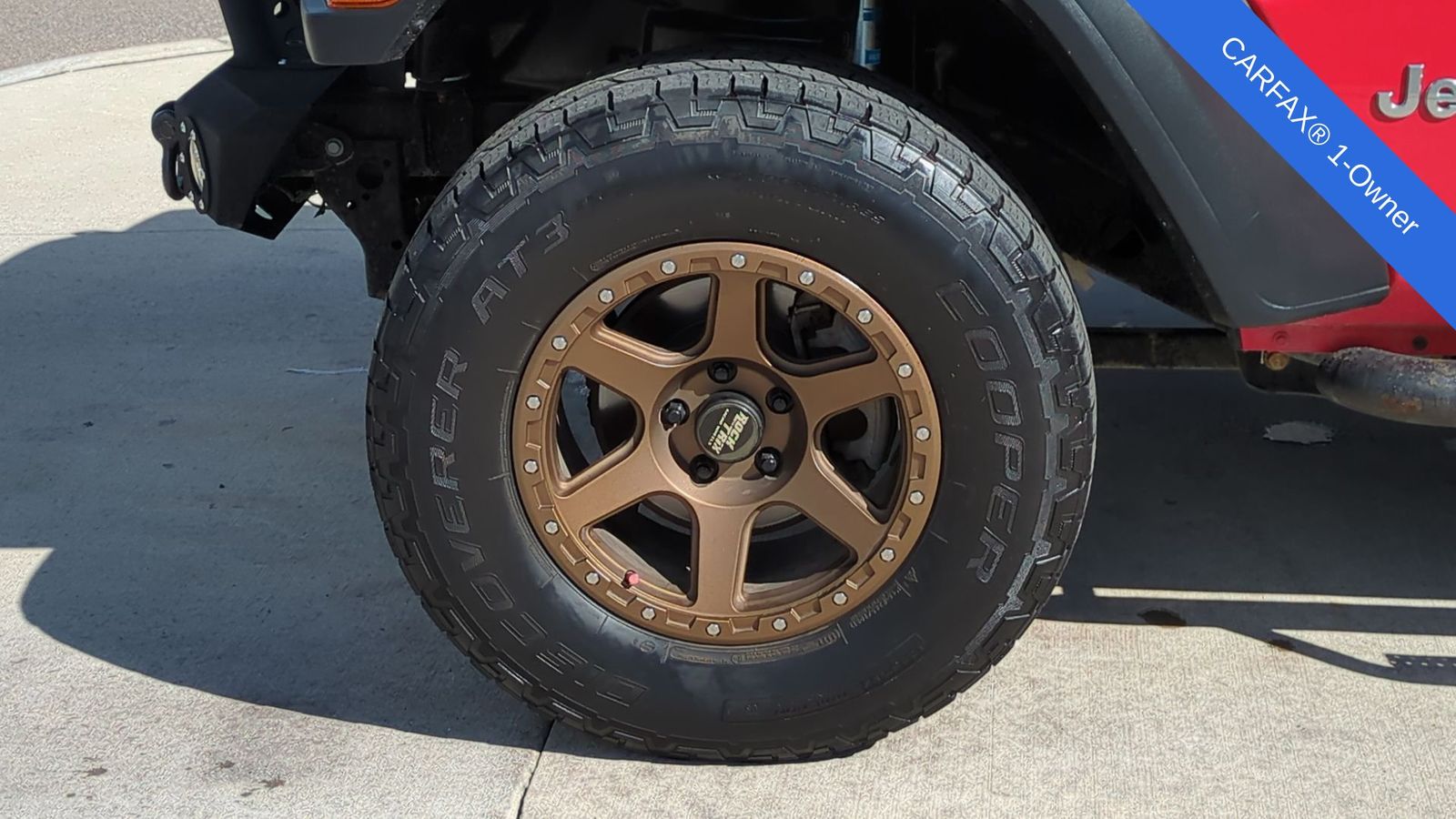 Thumbnail: 2018 Jeep Wrangler - 17