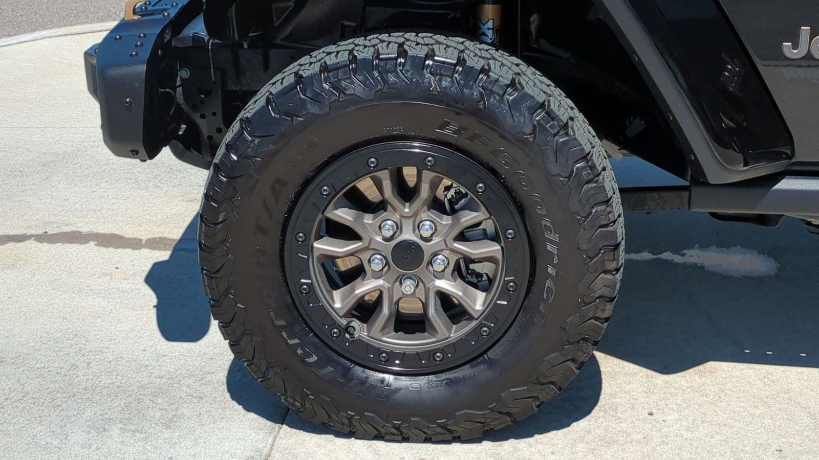 Thumbnail: 2021 Jeep Wrangler - 17