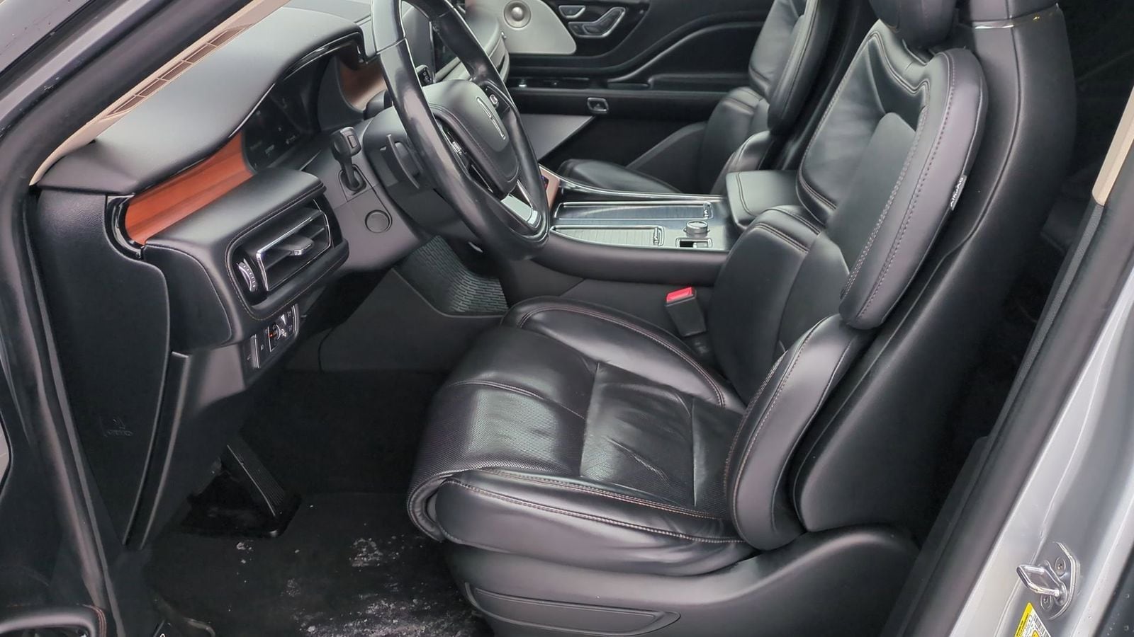 Thumbnail: 2020 Lincoln Aviator - 15