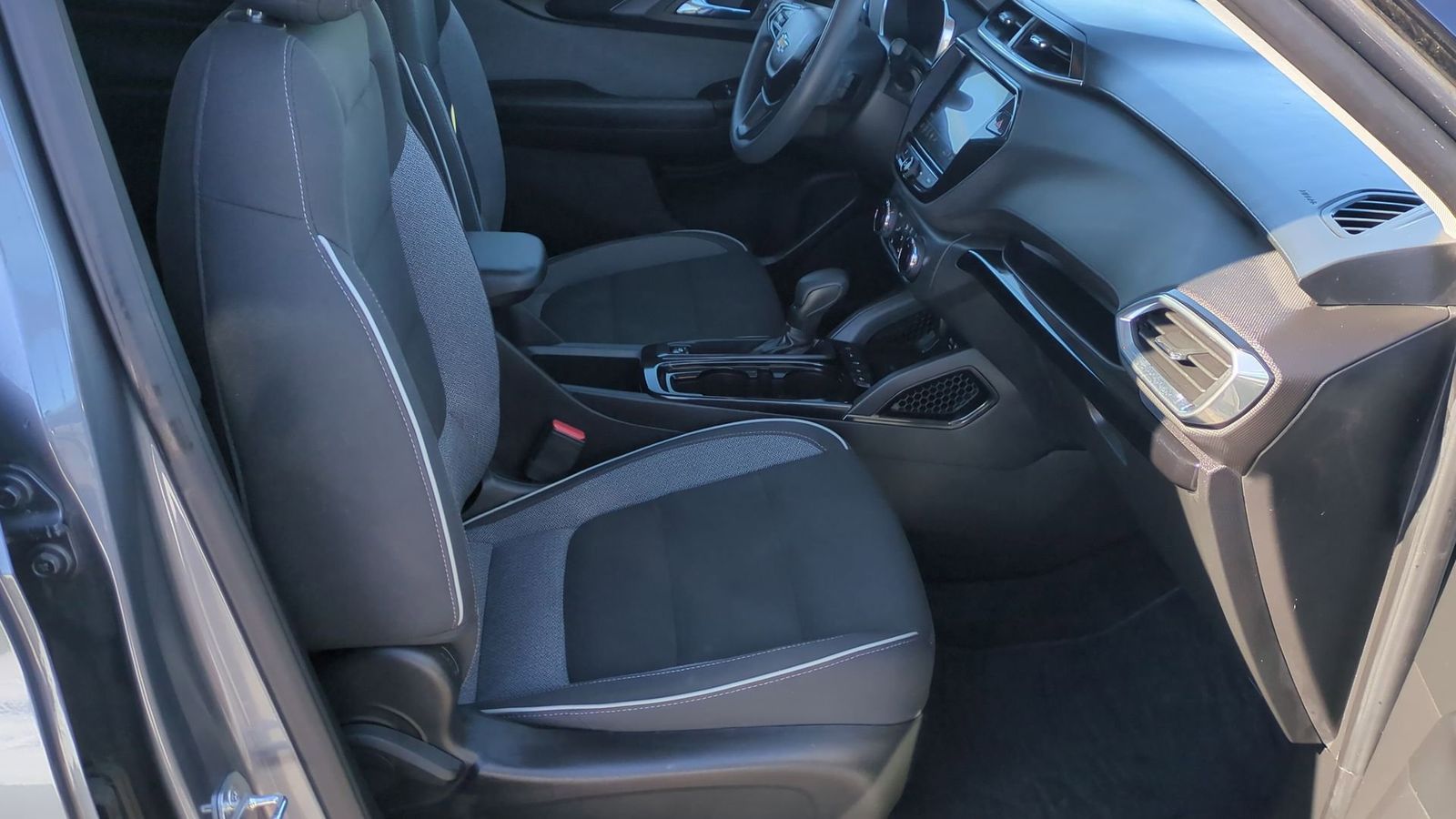 Thumbnail: 2021 Chevrolet TrailBlazer - 23