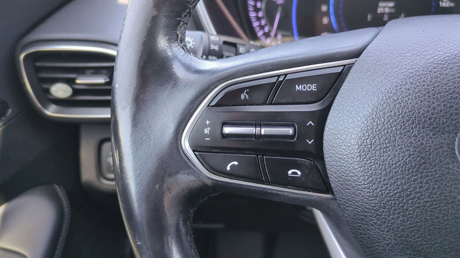 Thumbnail: 2019 Hyundai Santa Fe - 25