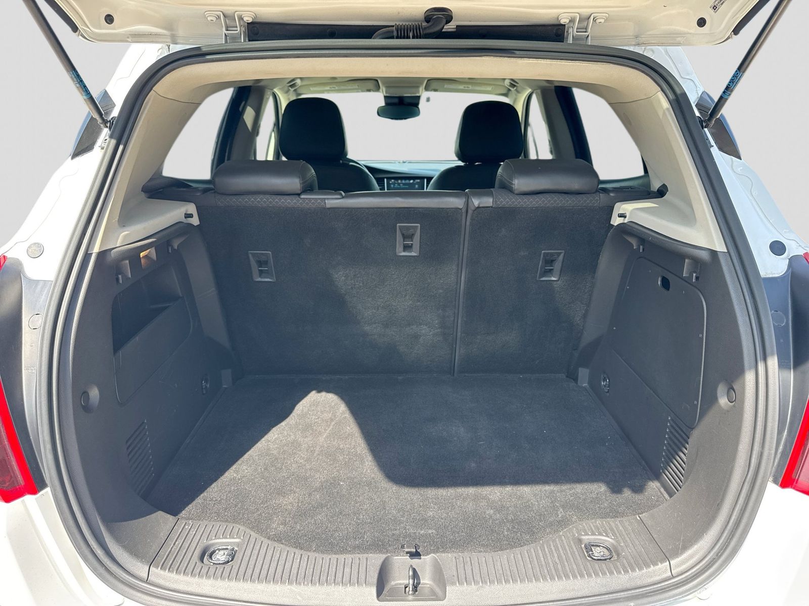 Thumbnail: 2019 Buick Encore - 35