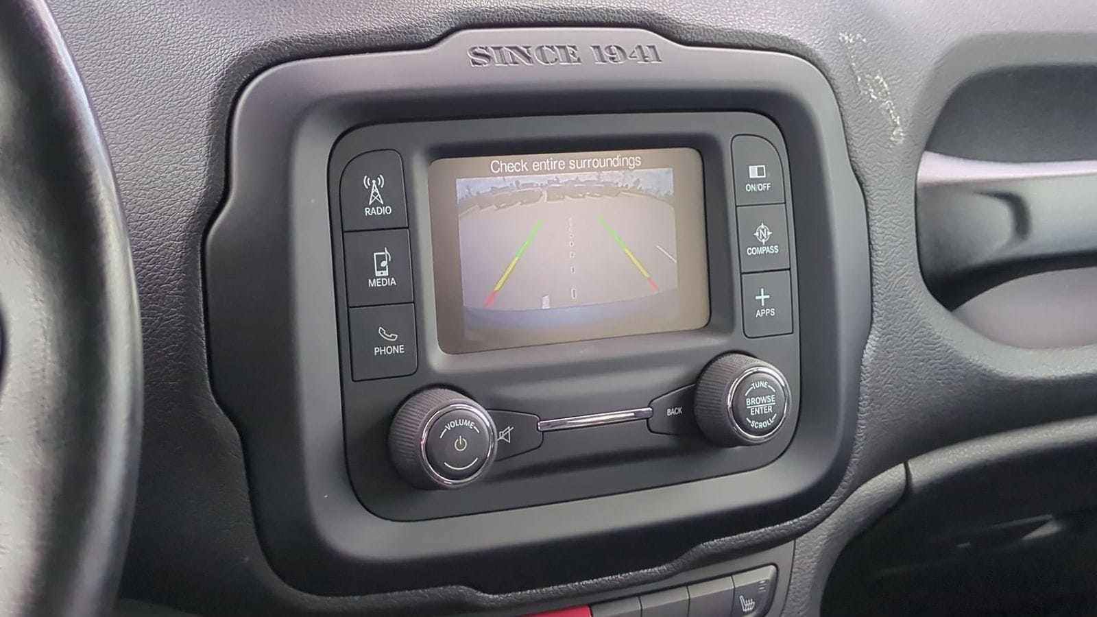 Thumbnail: 2017 Jeep Renegade - 34