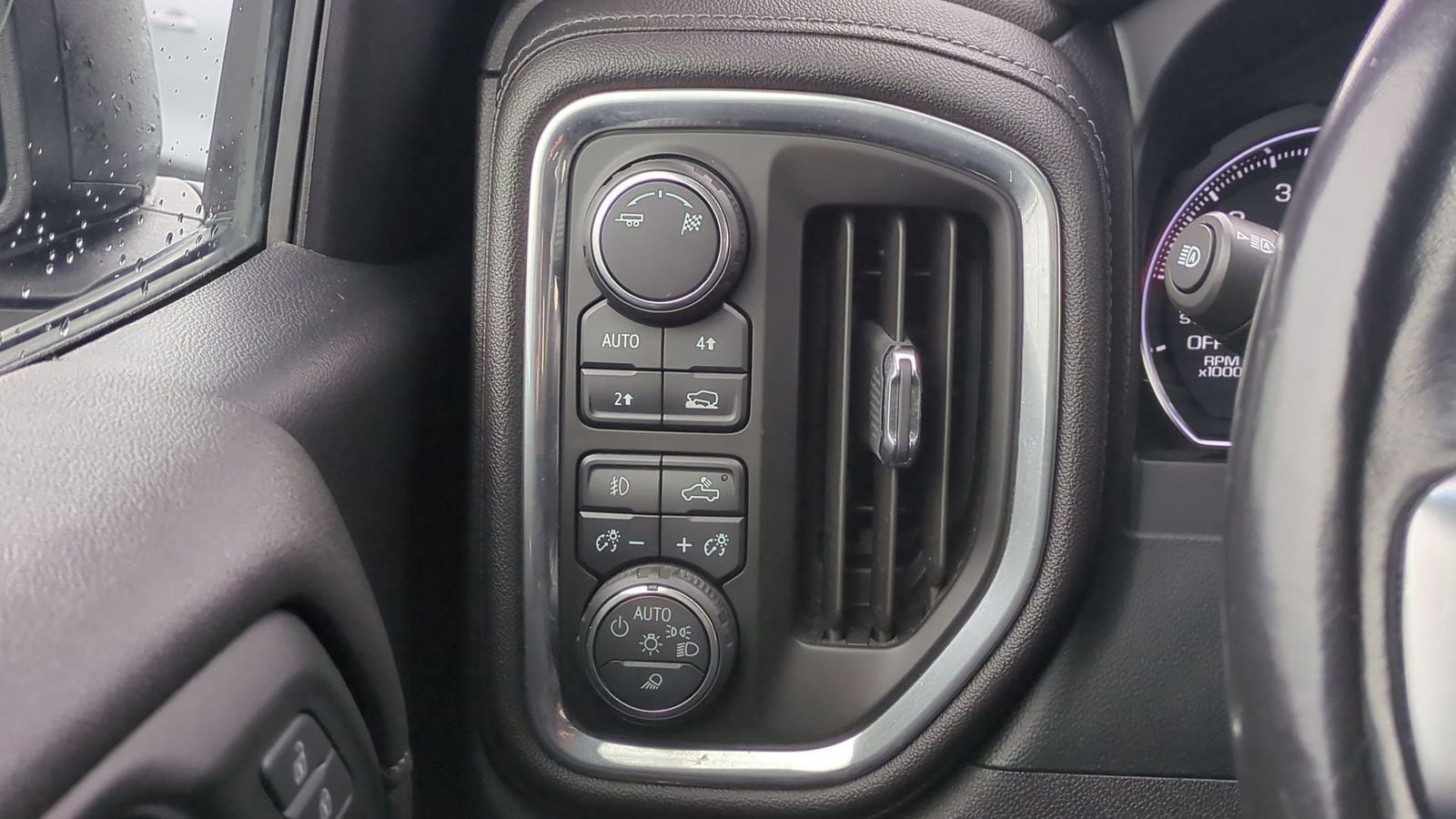 Thumbnail: 2019 Chevrolet Silverado 1500 - 18