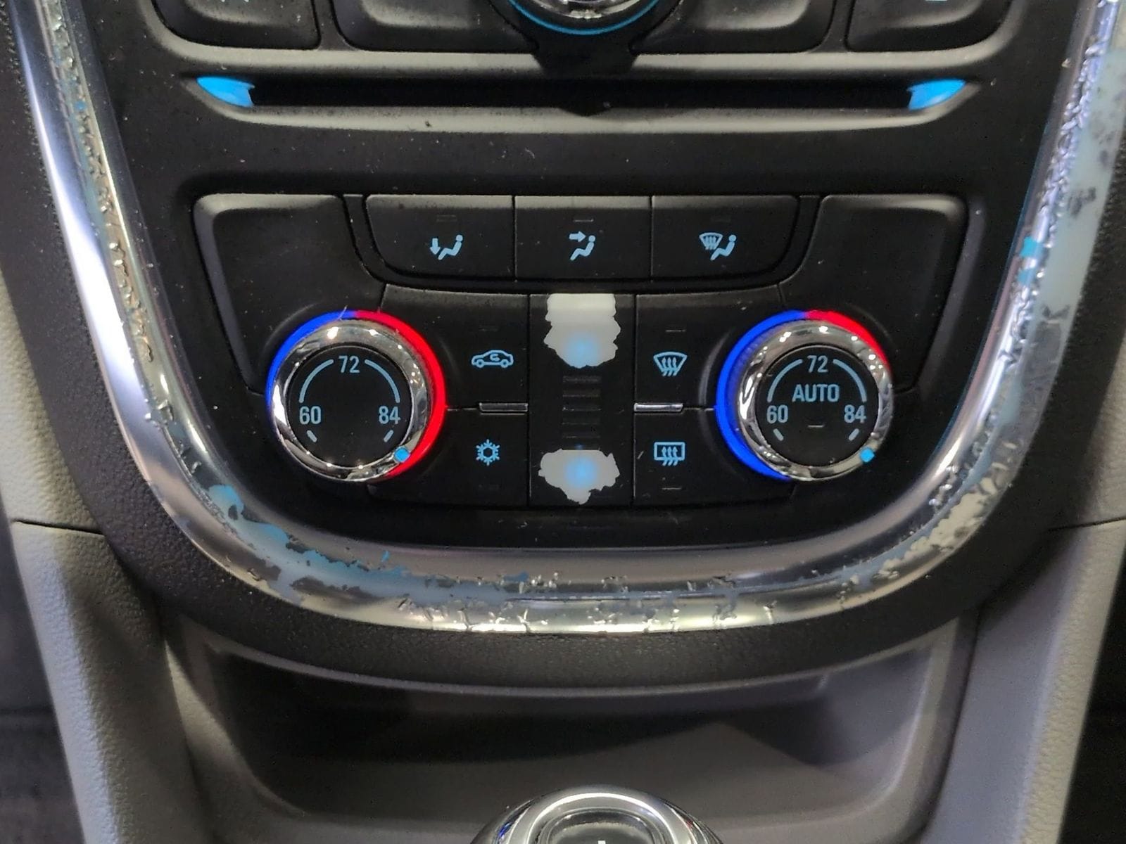 Thumbnail: 2016 Buick Encore - 31