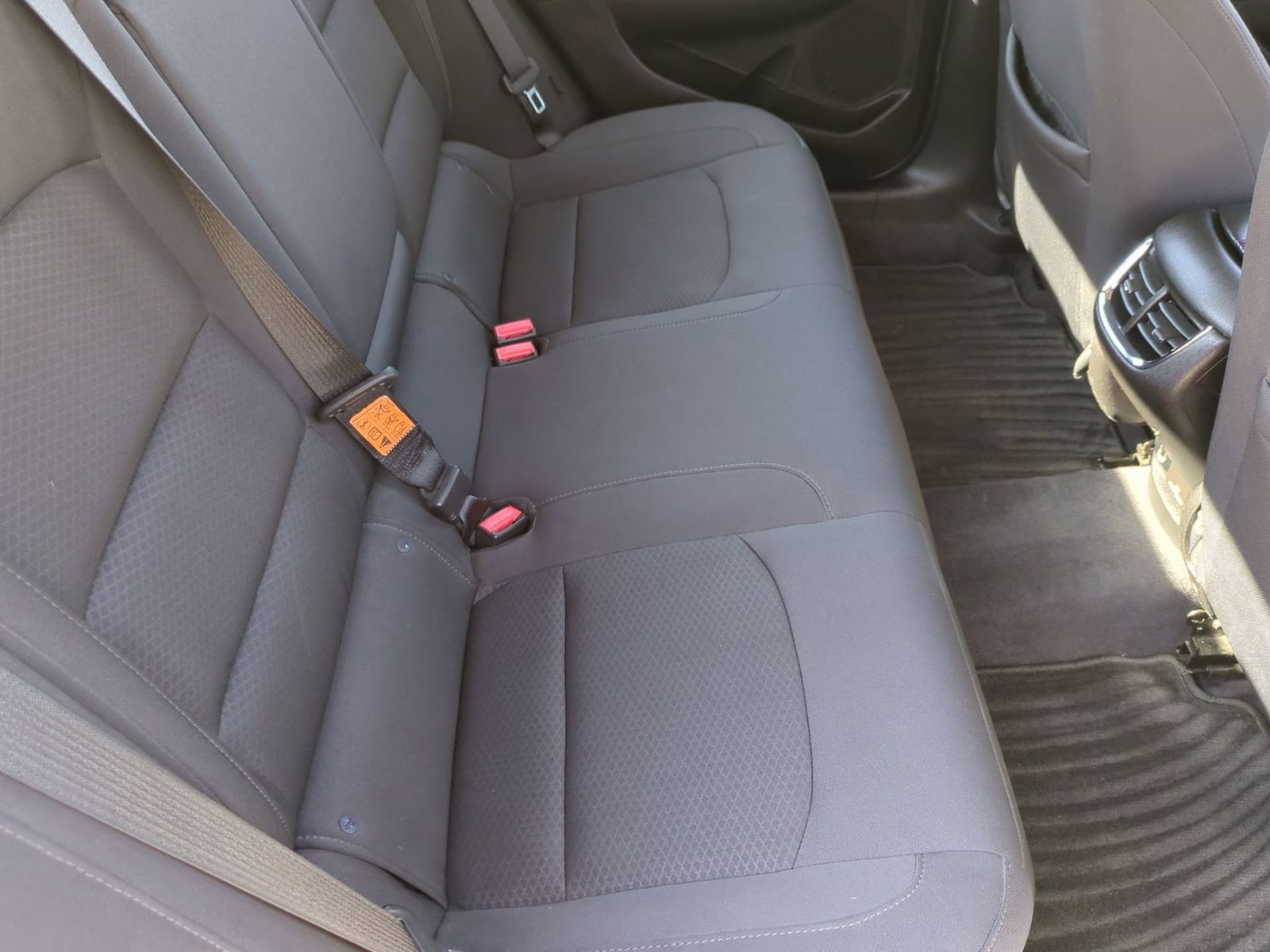 Thumbnail: 2018 Chevrolet Malibu - 25