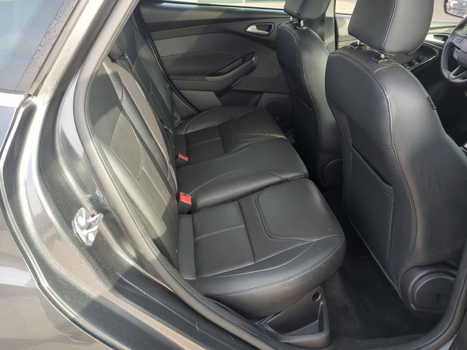 Thumbnail: 2017 Ford Focus - 24