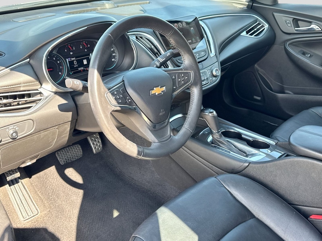 Used 2017 Chevrolet Malibu LT Sedan