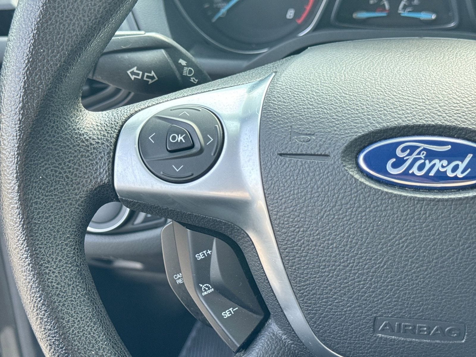 Thumbnail: 2015 Ford Escape - 25