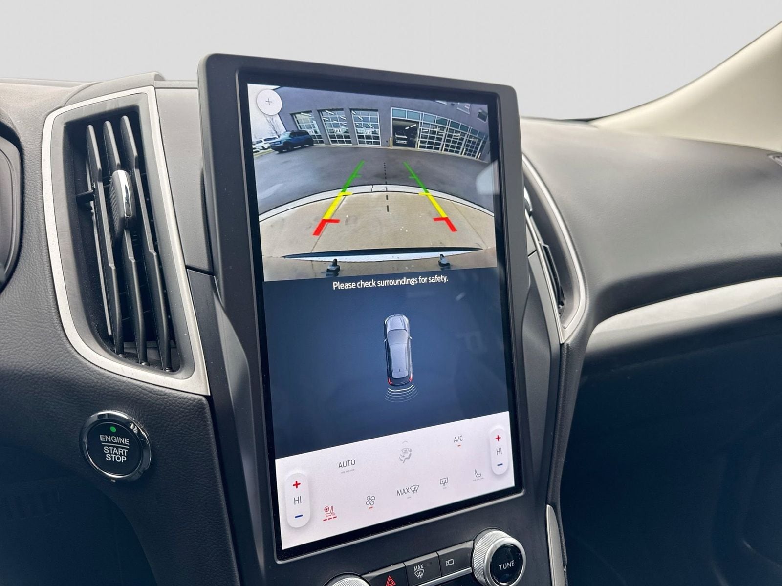 Thumbnail: 2023 Ford Edge - 31