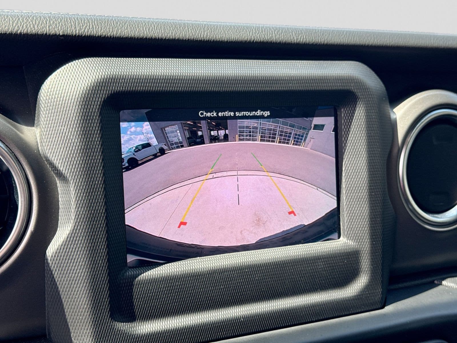 Thumbnail: 2021 Jeep Wrangler - 30