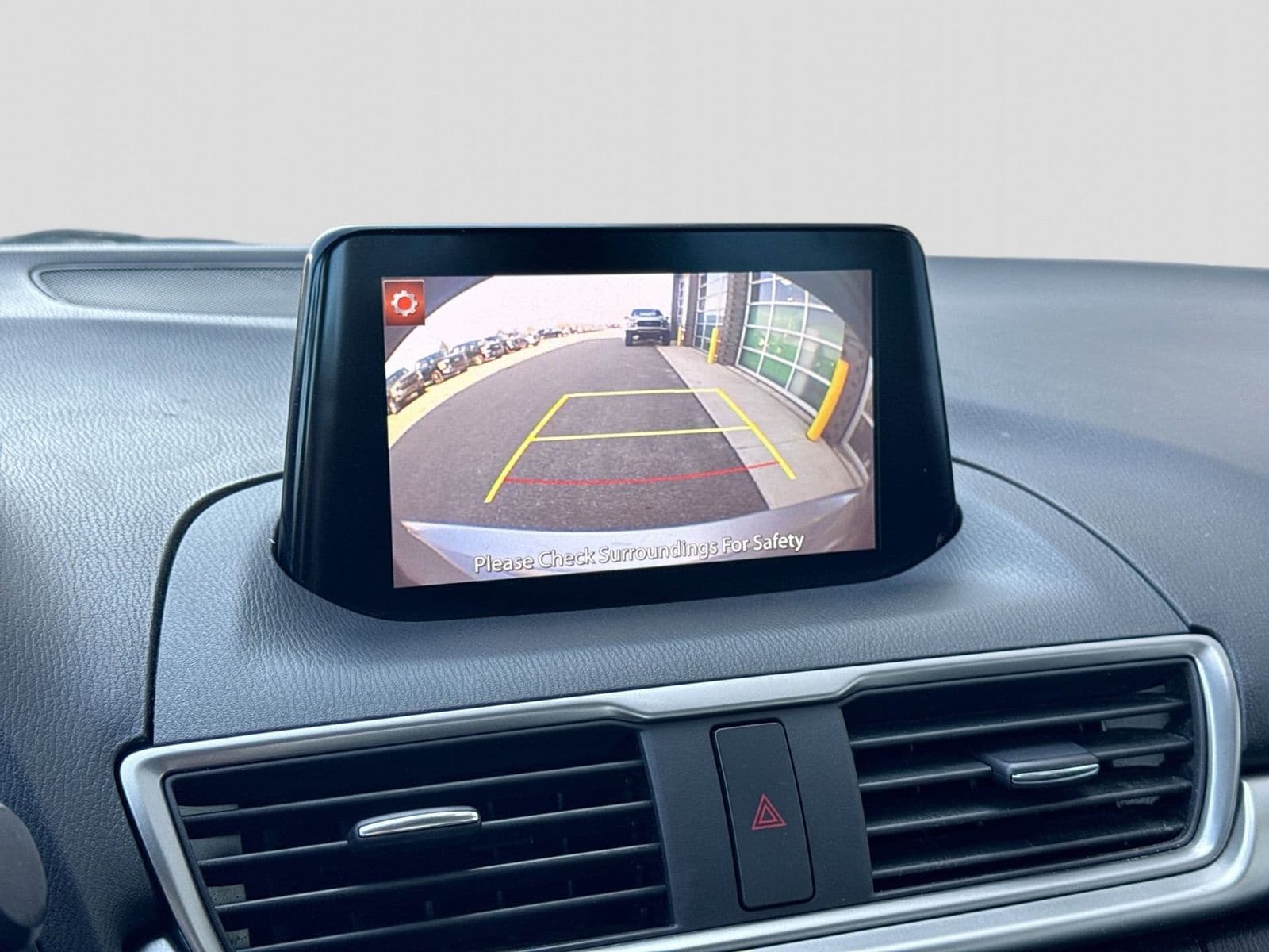 Thumbnail: 2018 Mazda Mazda3 - 28