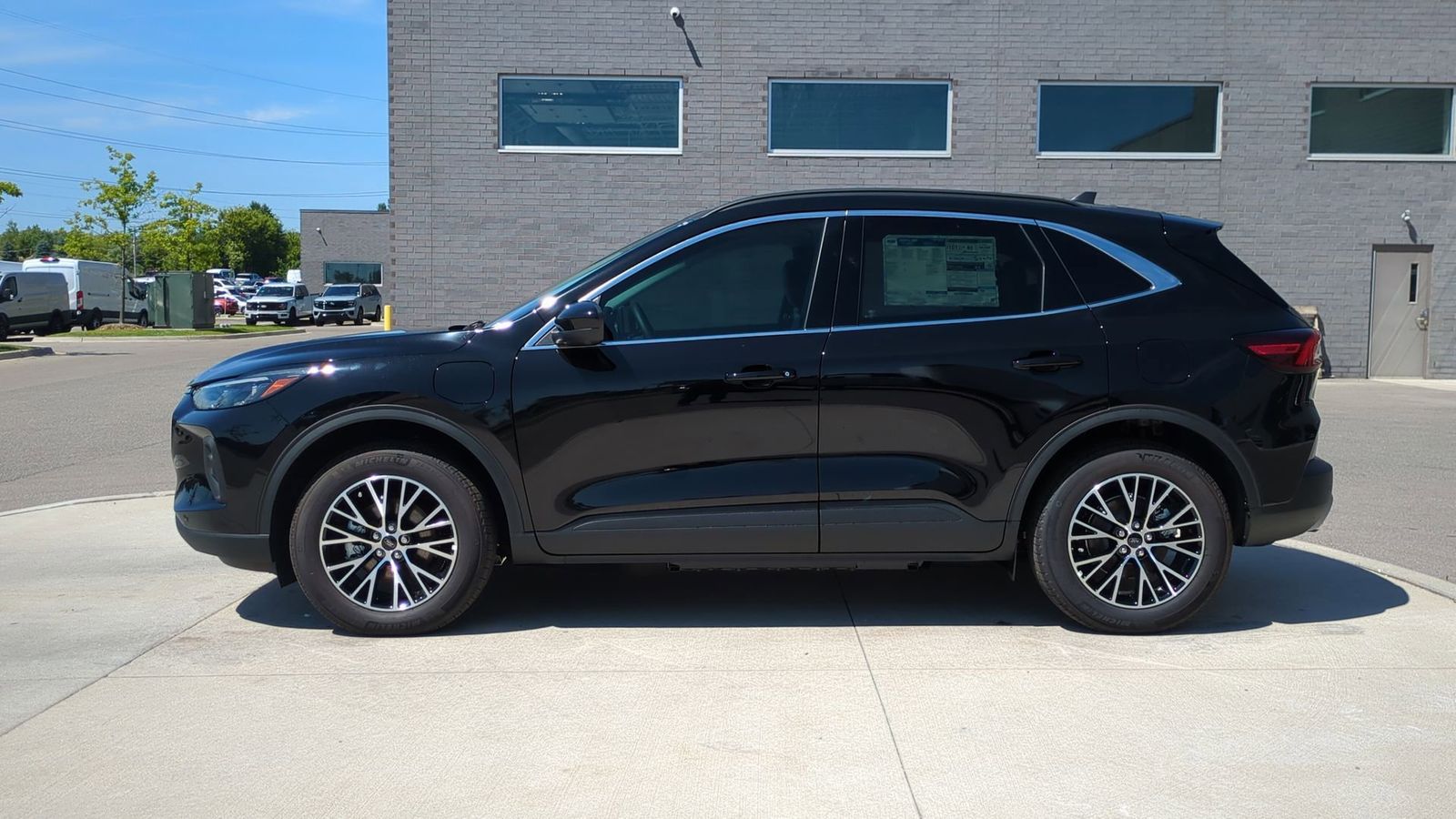 2025 Ford Escape Plug-In Hybrid Base photo 2