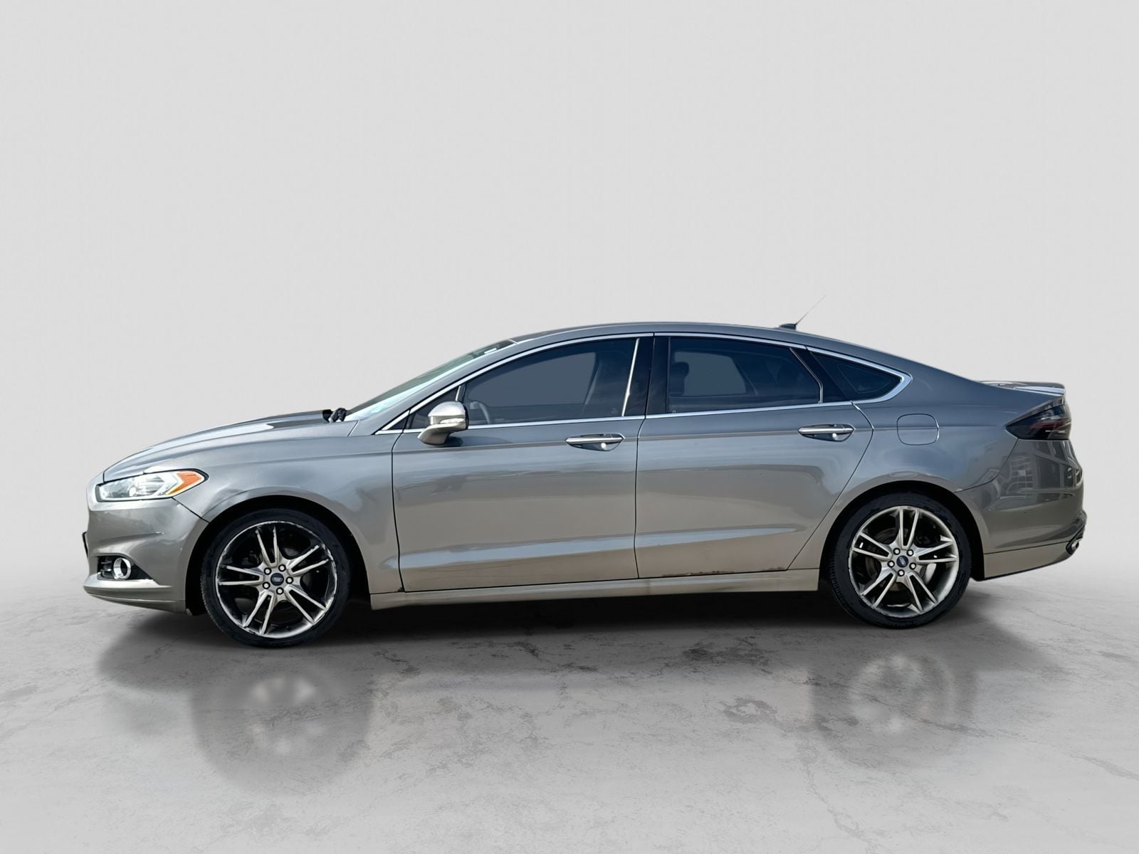 Thumbnail: 2013 Ford Fusion - 2
