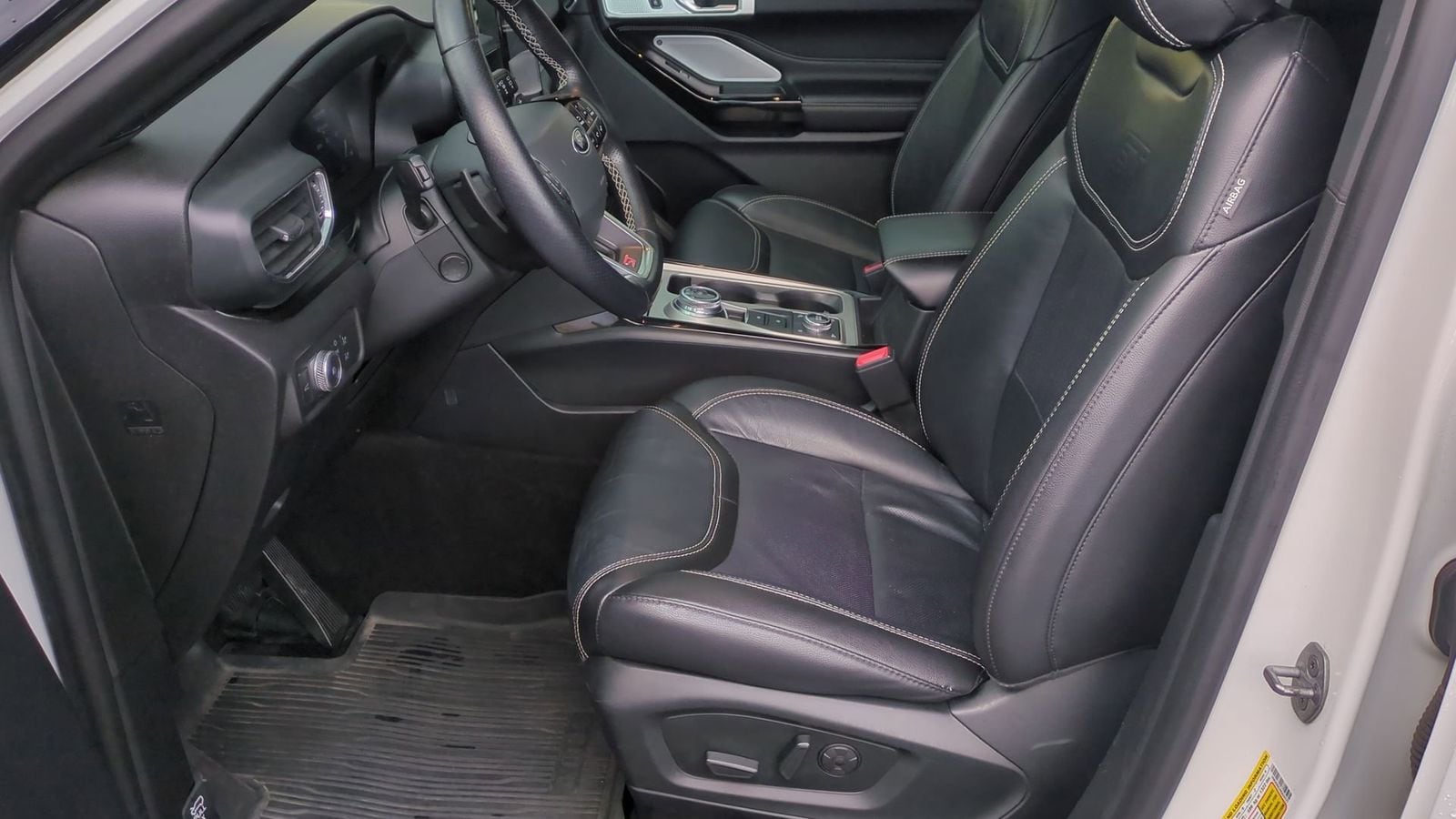 Thumbnail: 2022 Ford Explorer - 17