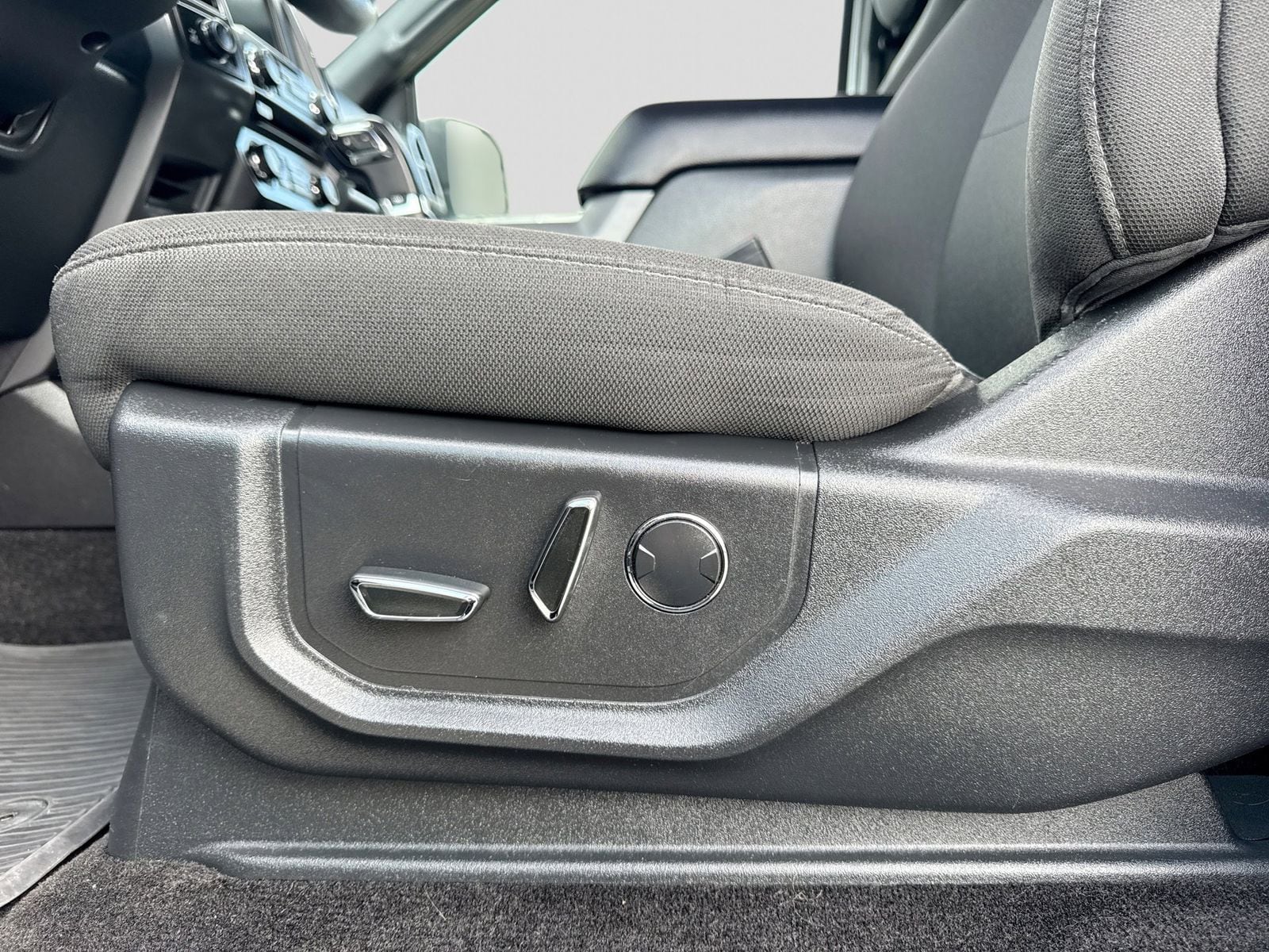 Thumbnail: 2018 Ford F-150 - 3