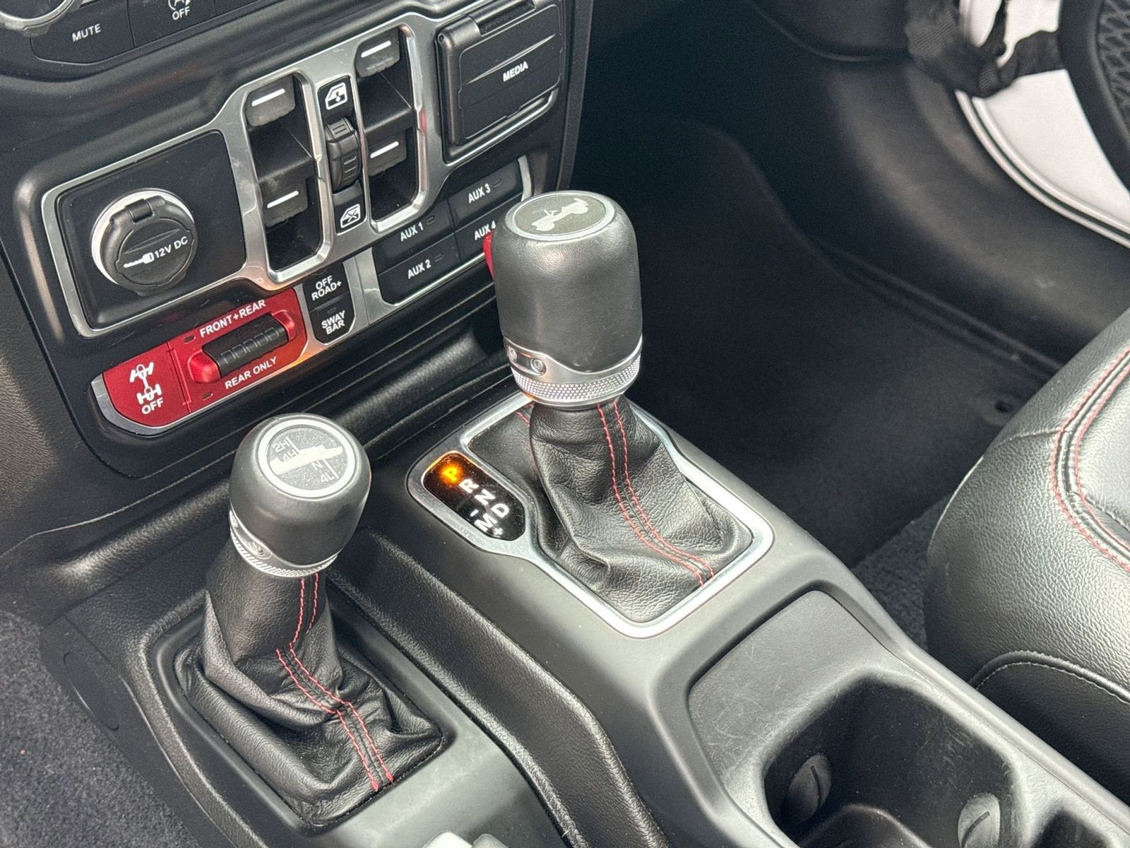 Thumbnail: 2021 Jeep Wrangler - 37