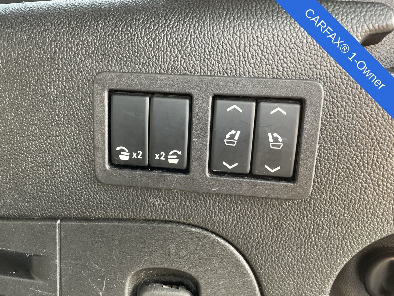 Thumbnail: 2018 Cadillac Escalade - 23